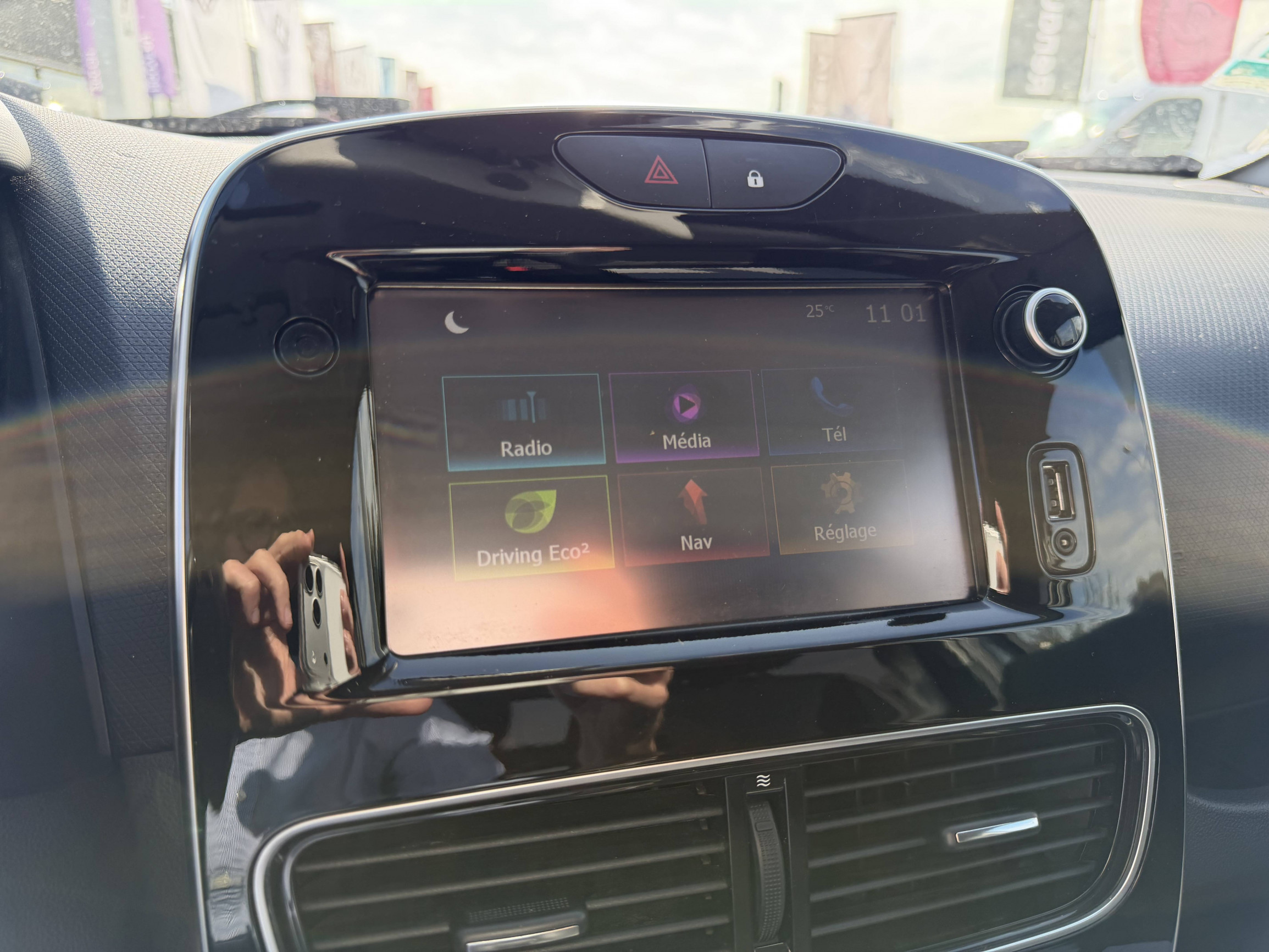 Vente en ligne Renault Clio 4 Estate Clio Estate dCi 90 Energy au prix de 11 490 €