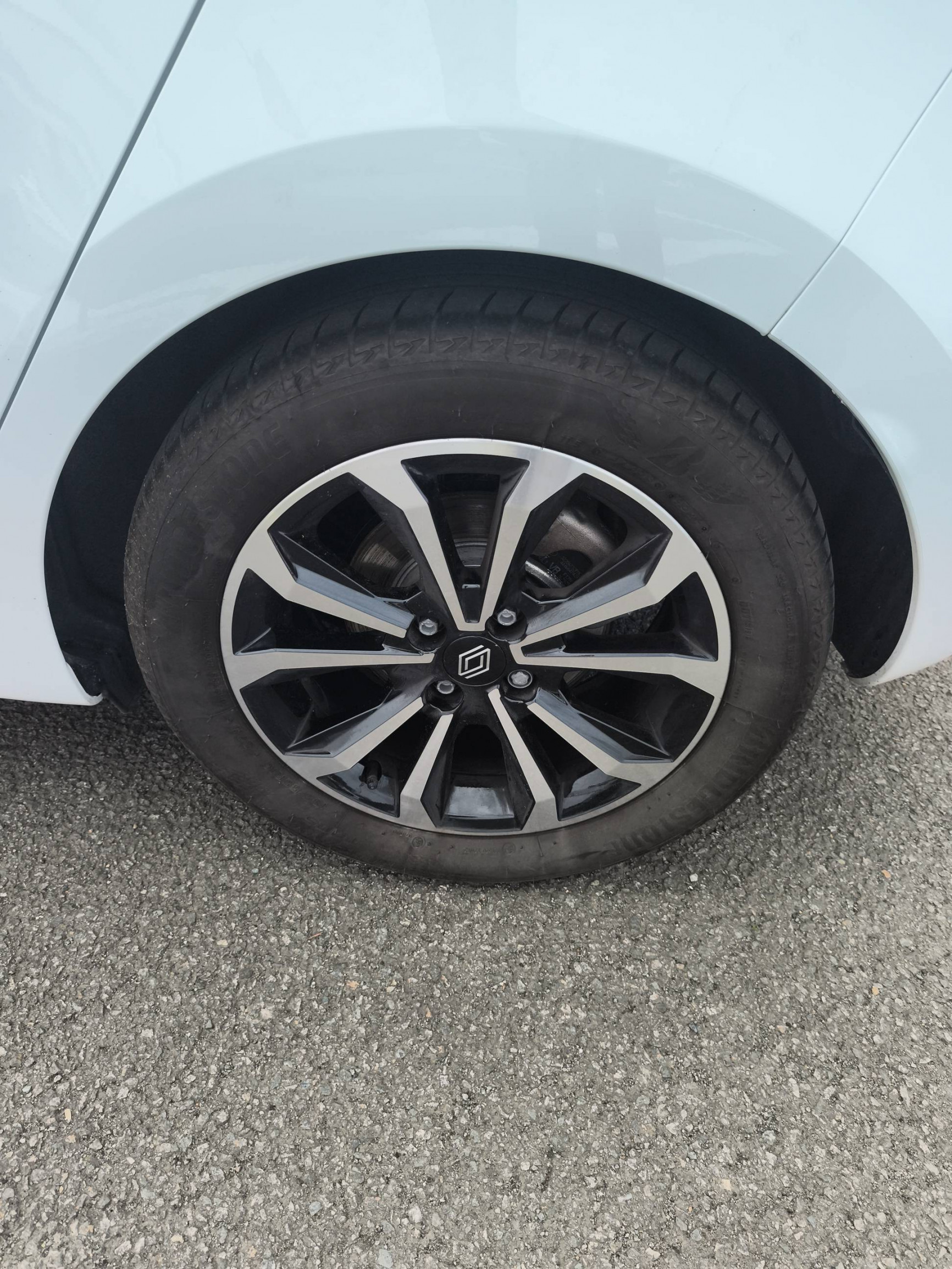 Vente en ligne Renault Clio 5 Clio E-Tech full hybrid 145 ch GSR2 au prix de 21 290 €