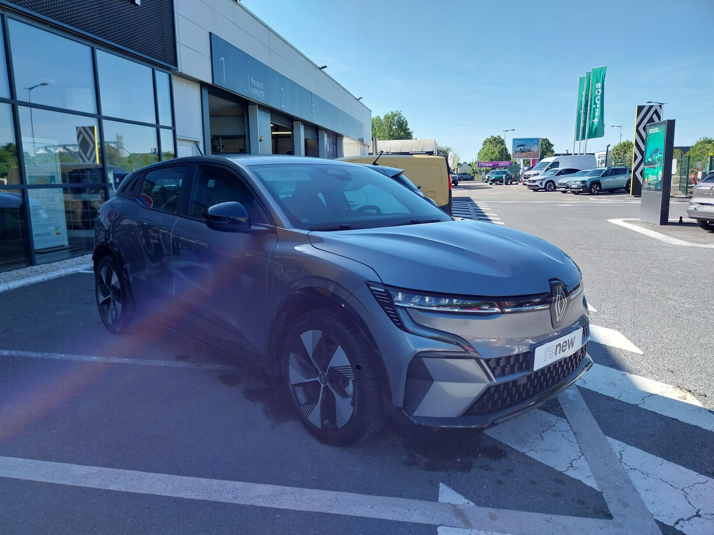 Vente en ligne Renault Megane E-Tech  EV40 130ch standard charge au prix de 19 990 €
