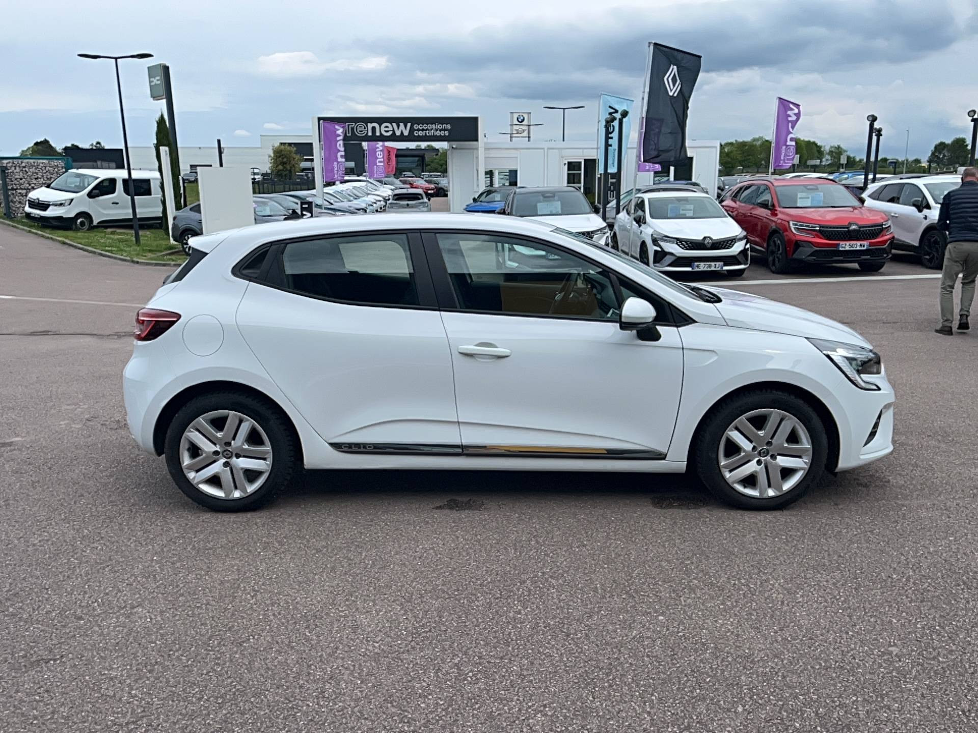 Vente en ligne Renault Clio 5 Clio TCe 90 X-Tronic - 21 au prix de 15 292 €