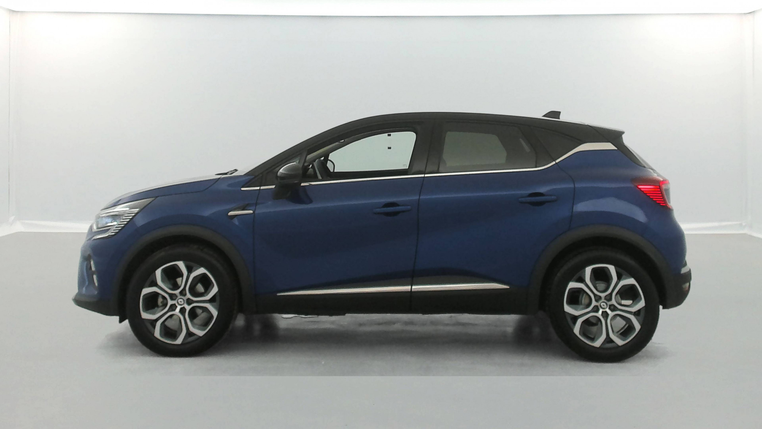 Vente en ligne Renault Captur  mild hybrid 140 au prix de 19 790 €
