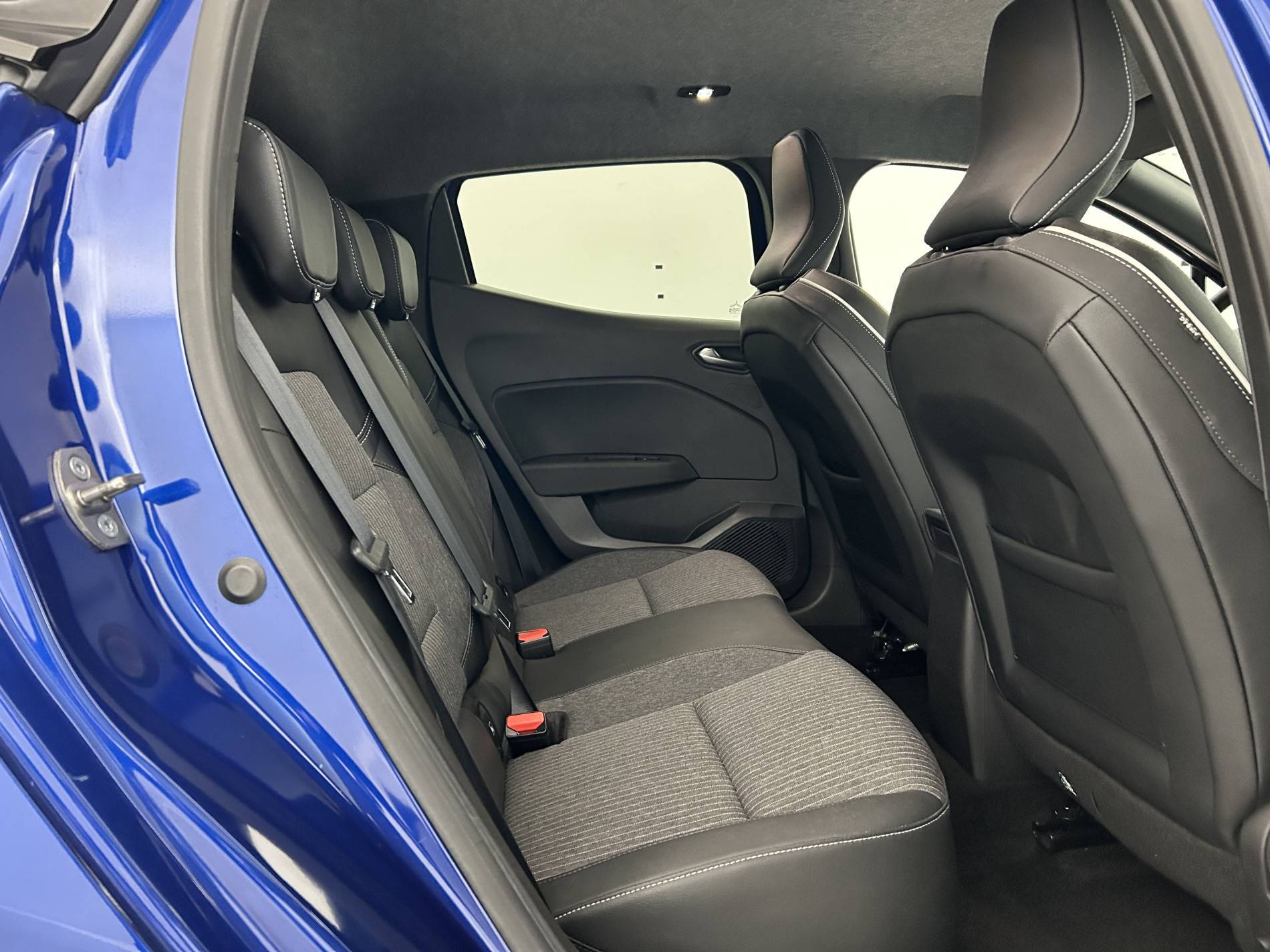 Vente en ligne Renault Clio 5 Clio TCe 90 au prix de 15 890 €