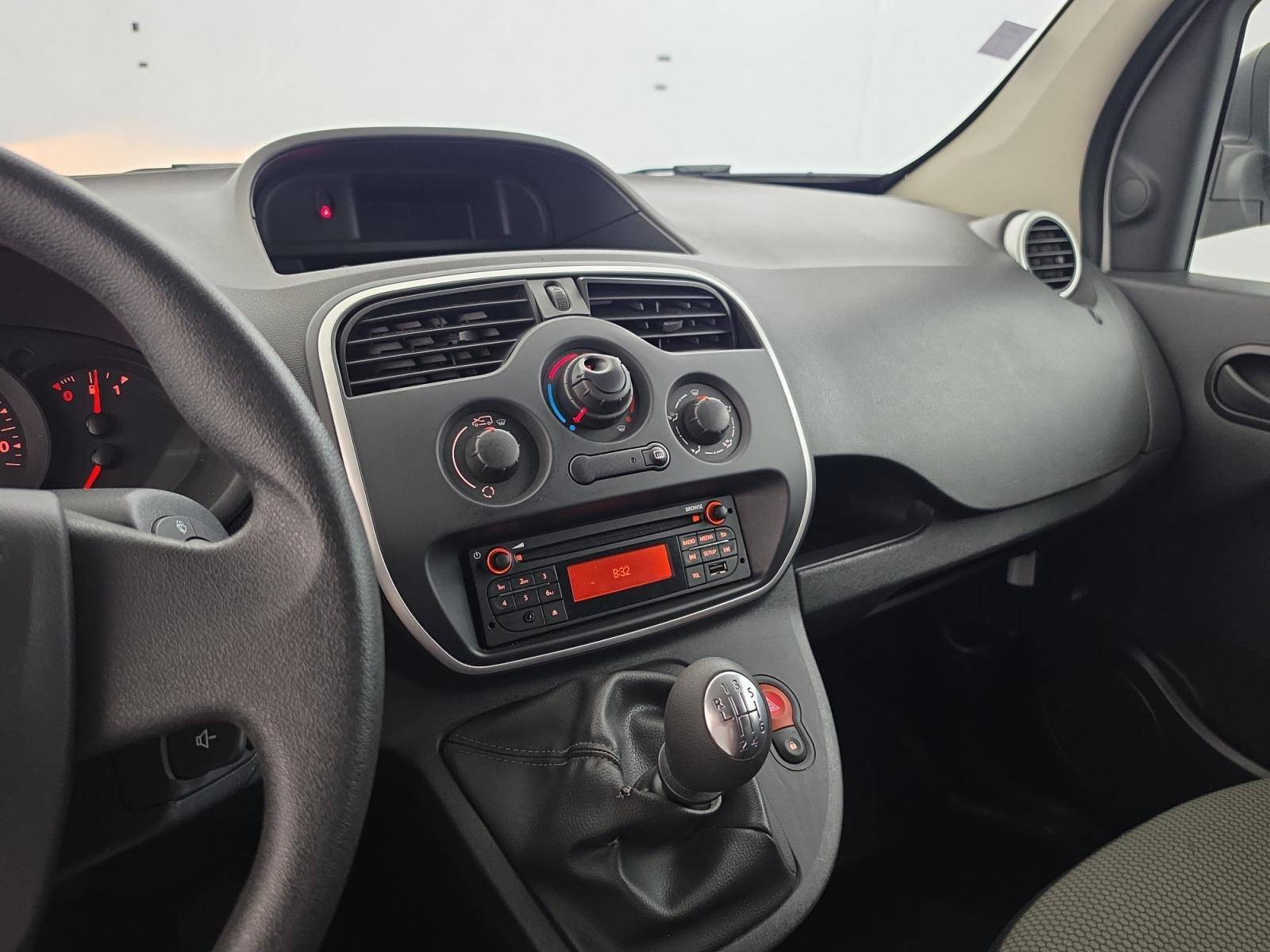 Vente en ligne Renault Kangoo Express  BLUE DCI 80 au prix de 10 490 €