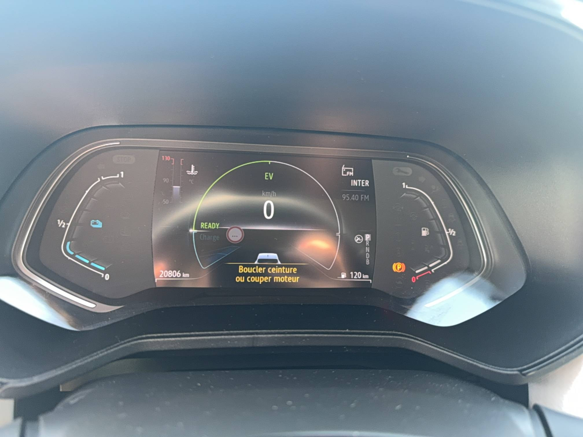 Vente en ligne Renault Clio 5 Clio E-Tech full hybrid 145 au prix de 17 990 €