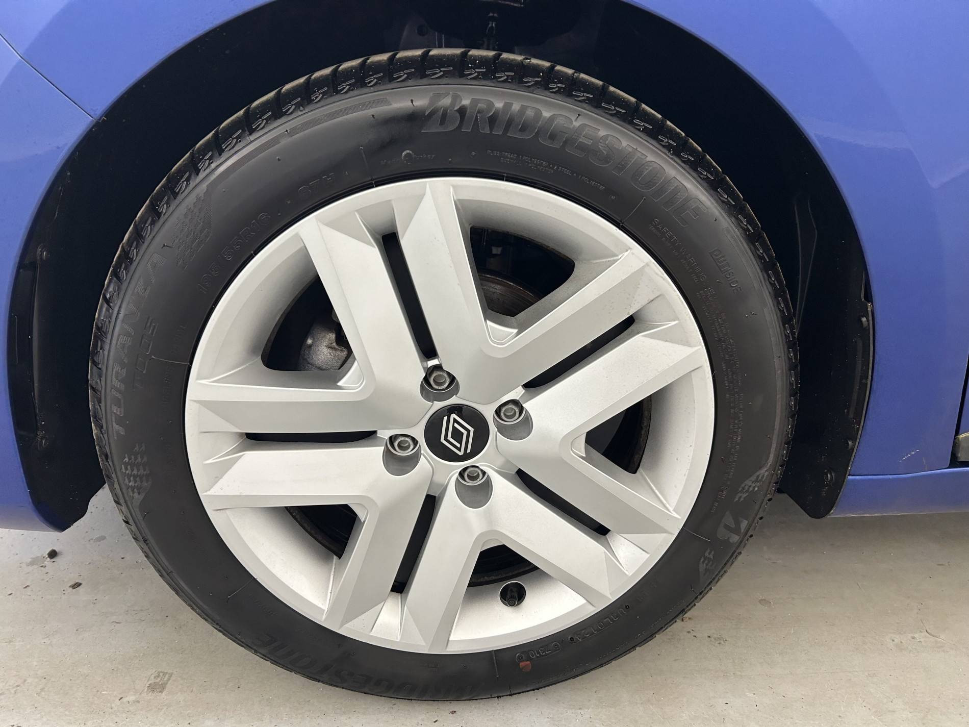Vente en ligne Renault Clio 5 Clio TCe 90 au prix de 15 990 €