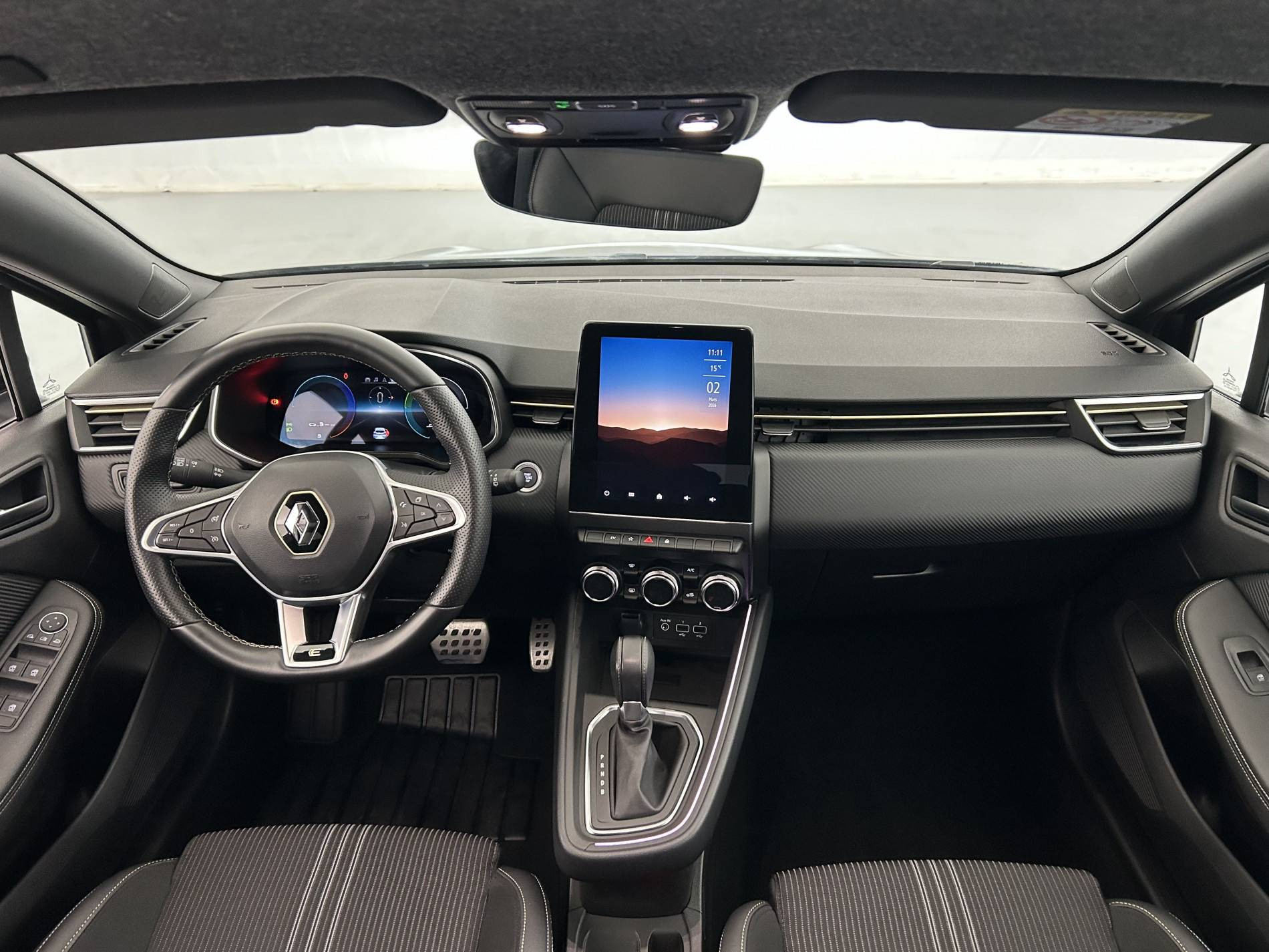 Vente en ligne Renault Clio 5 Clio E-Tech hybride 145 au prix de 19 609 €