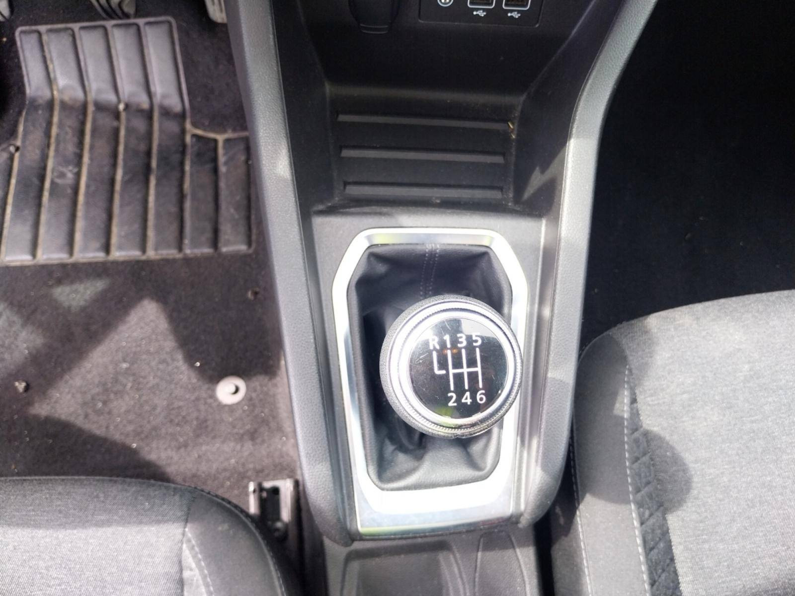 Vente en ligne Renault Clio 5 Clio TCe 90 - 21 au prix de 11 990 €