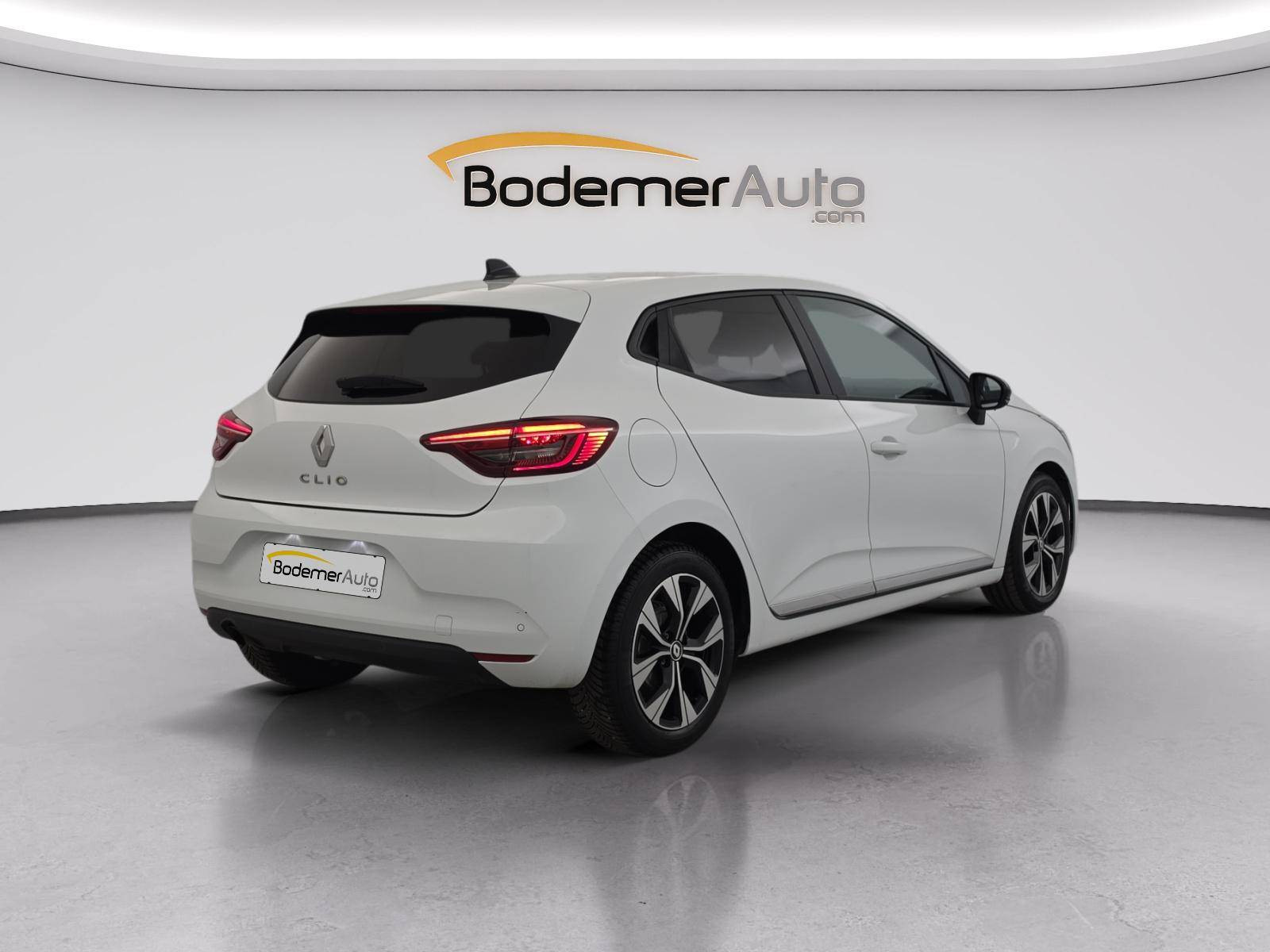 Vente en ligne Renault Clio 5 Clio Blue dCi 100 au prix de 13 291 €
