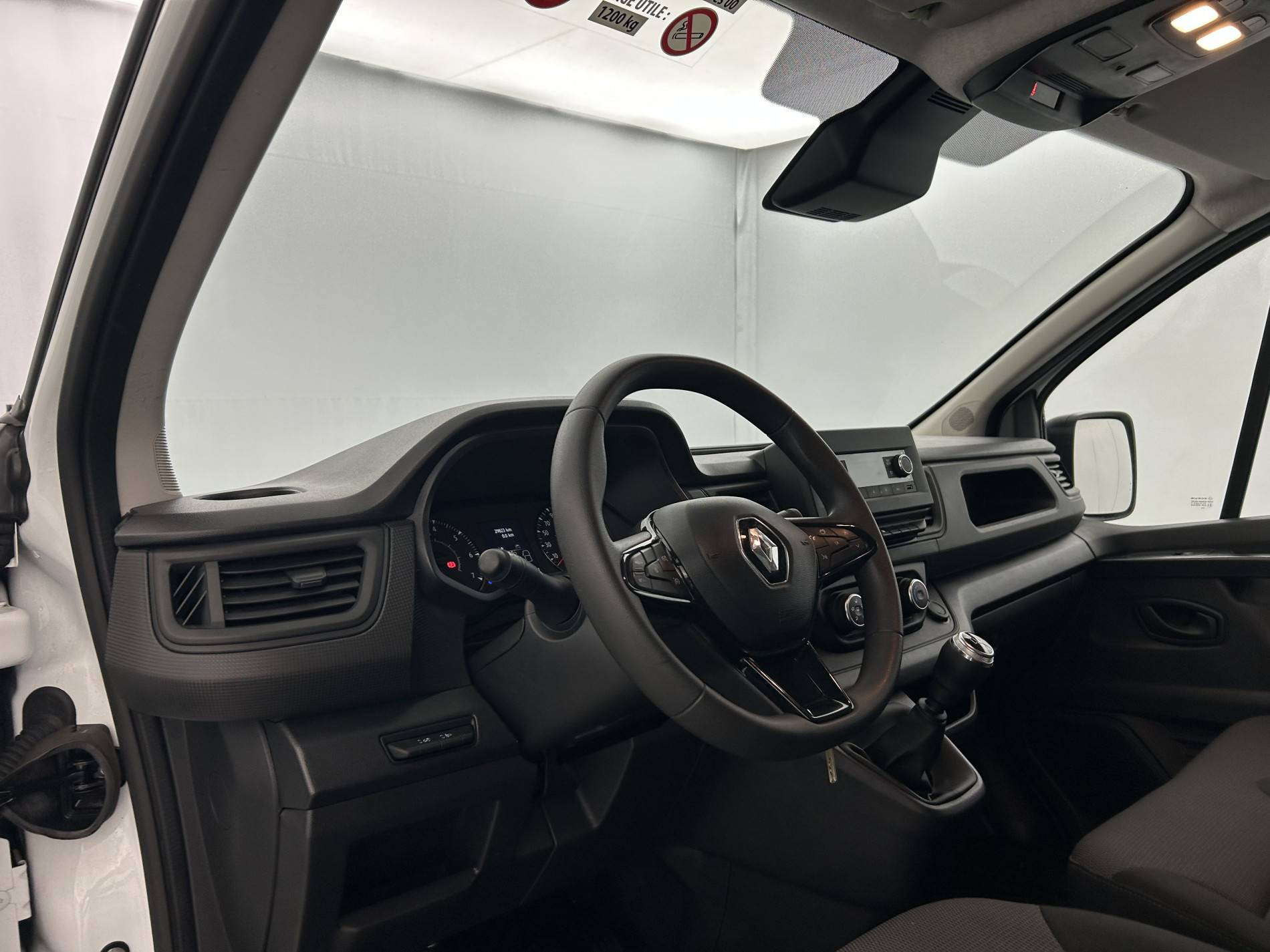 Vente en ligne Renault Trafic 3 Fourgon TRAFIC FGN L1H1 3000 KG BLUE DCI 130 au prix de 24 360 €