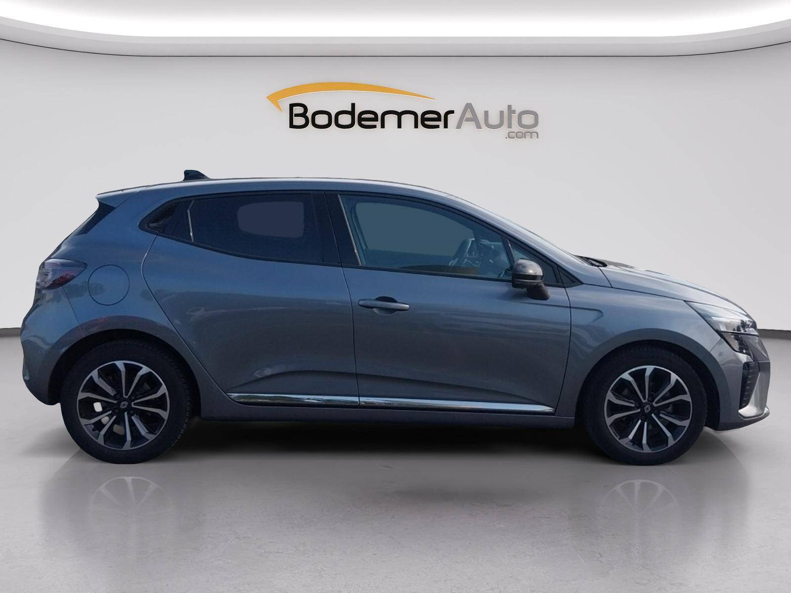 Vente en ligne Renault Clio 5 Clio TCe 90 au prix de 15 890 €