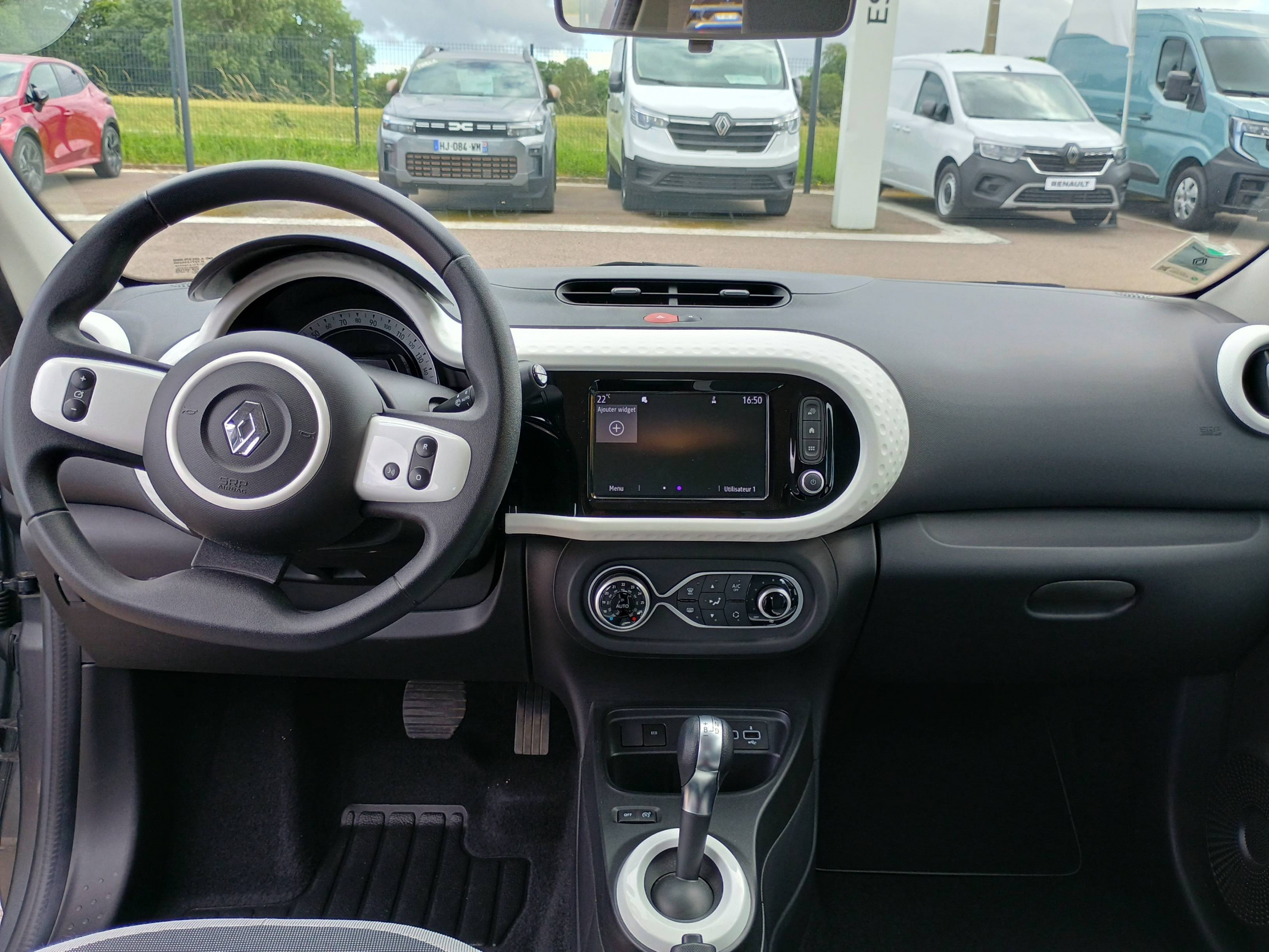 Vente en ligne Renault Twingo Electrique Twingo III E-Tech au prix de 12 991 €