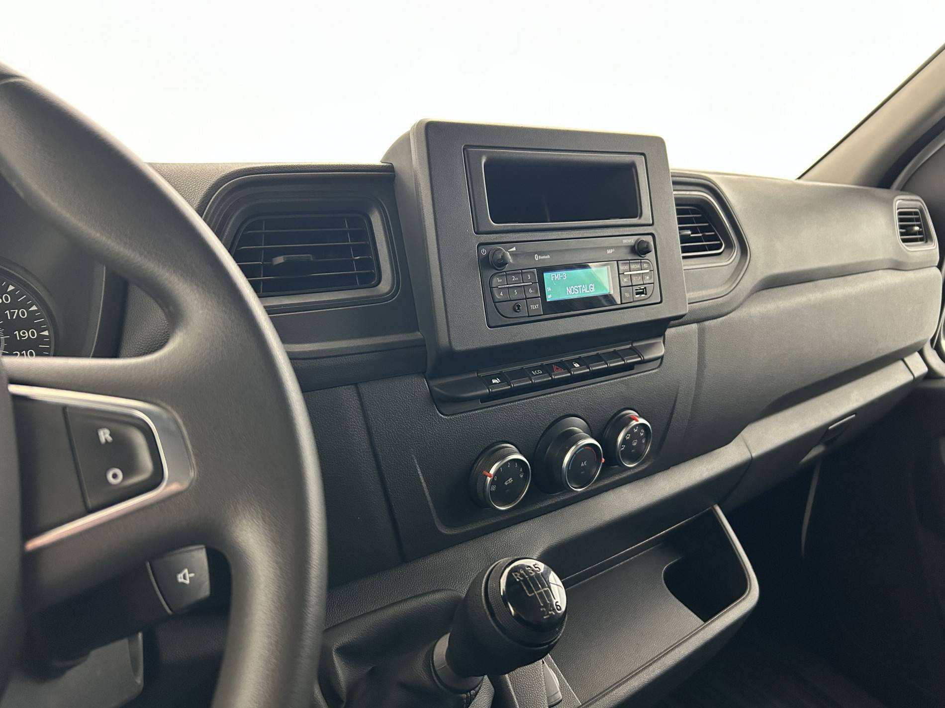 Vente en ligne Renault Master Fourgon MASTER FGN TRAC F3500 L2H2 BLUE DCI 135 au prix de 24 690 €