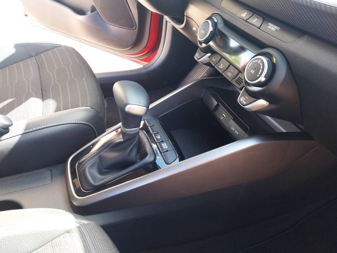Vente en ligne Kia Stonic  1.0 T-GDi 120 ch MHEV DCT7 au prix de 19 380 €