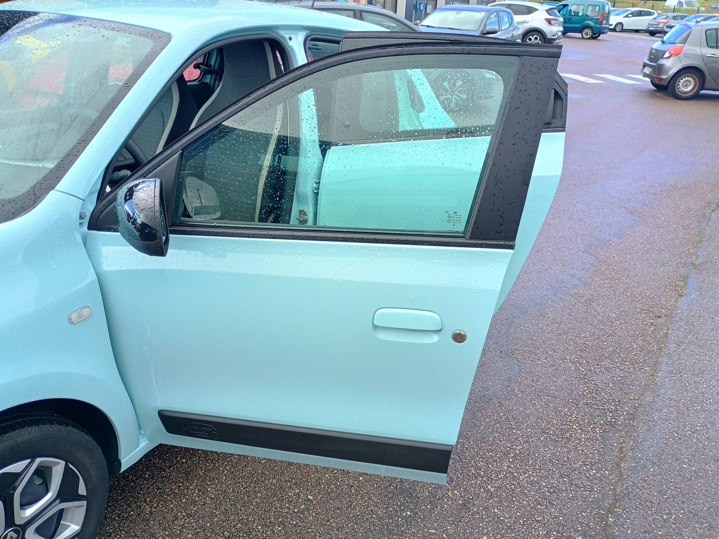 Vente en ligne Renault Twingo Electrique Twingo III E-Tech au prix de 12 991 €