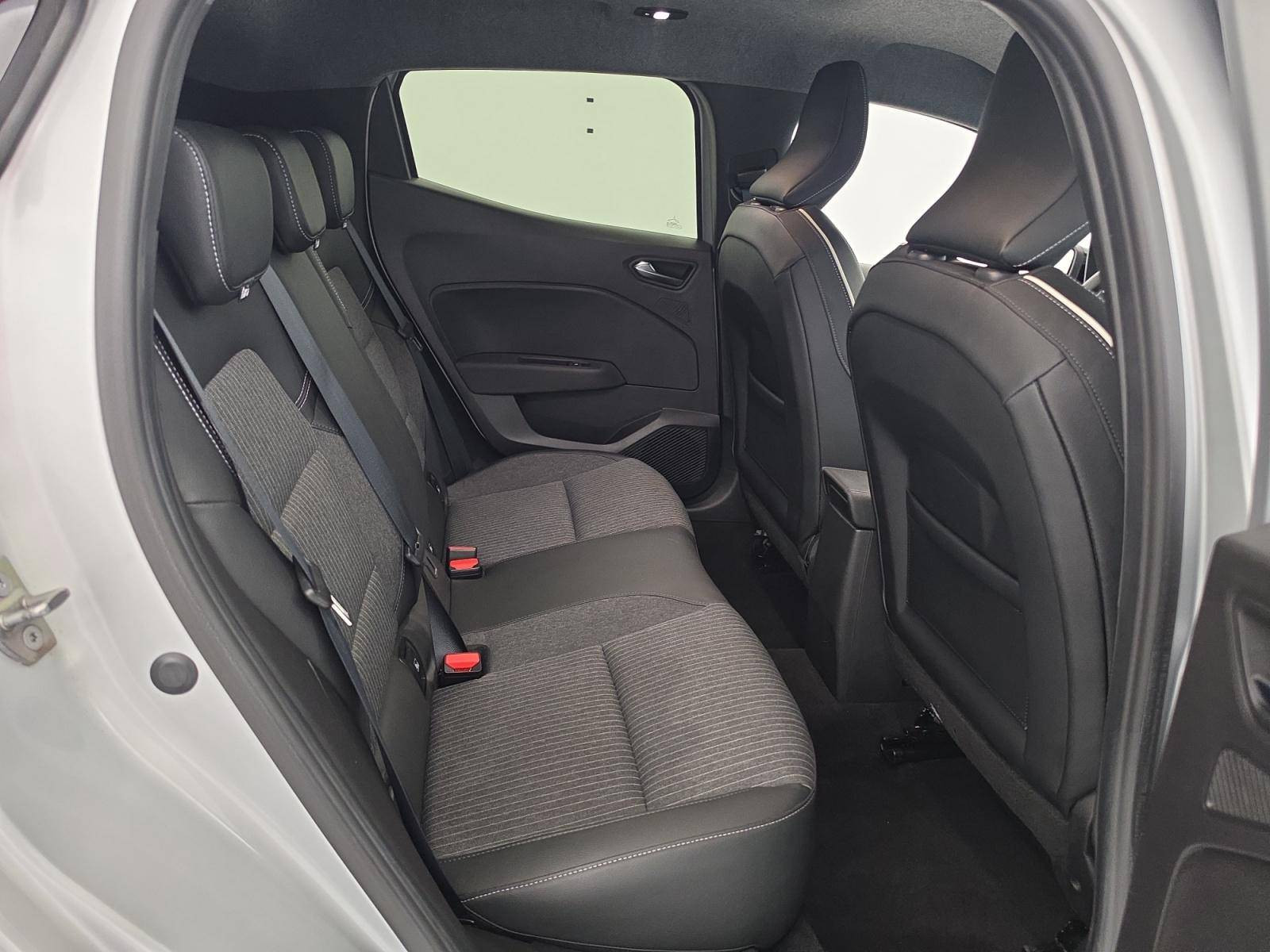 Vente en ligne Renault Clio 5 Clio TCe 90 au prix de 14 490 €