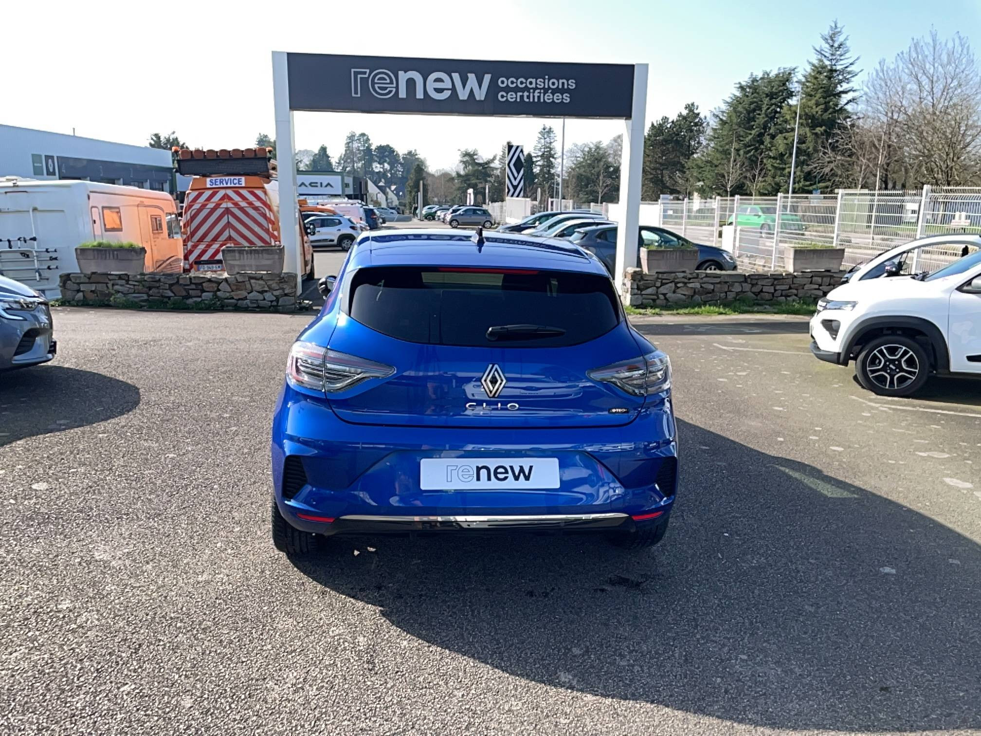 Vente en ligne Renault Clio 5 Clio E-Tech full hybrid 145 ch GSR2 au prix de 22 990 €