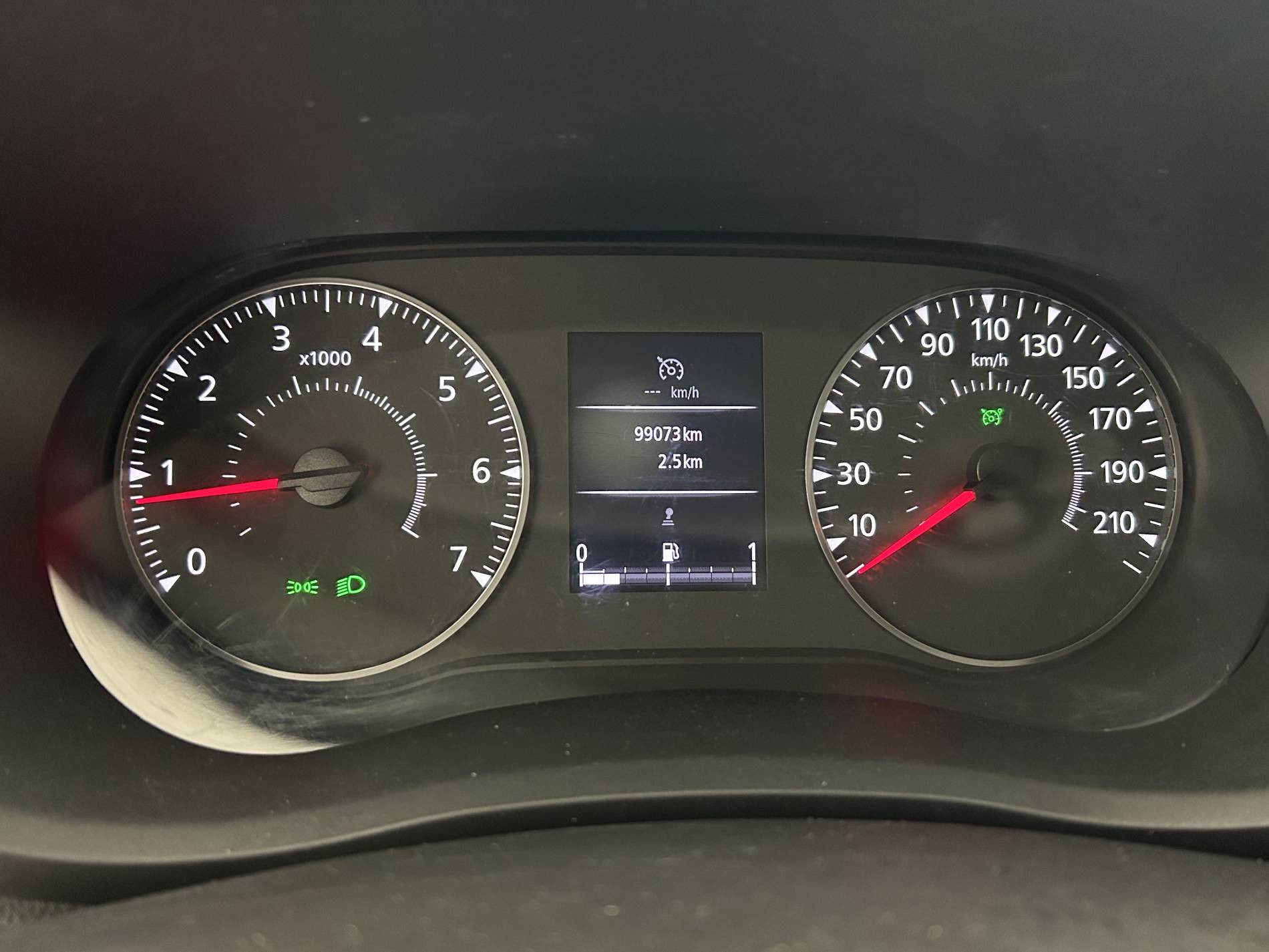 Vente en ligne Renault Master Fourgon MASTER FGN TRAC F3500 L2H2 DCI 135 au prix de 18 999 €