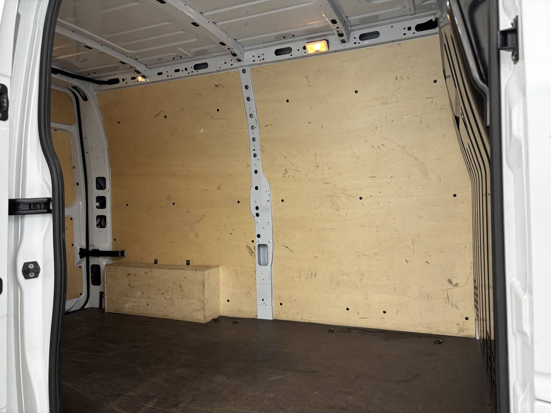Vente en ligne Renault Master Fourgon MASTER FGN TRAC F3500 L2H2 BLUE DCI 135 au prix de 21 990 €