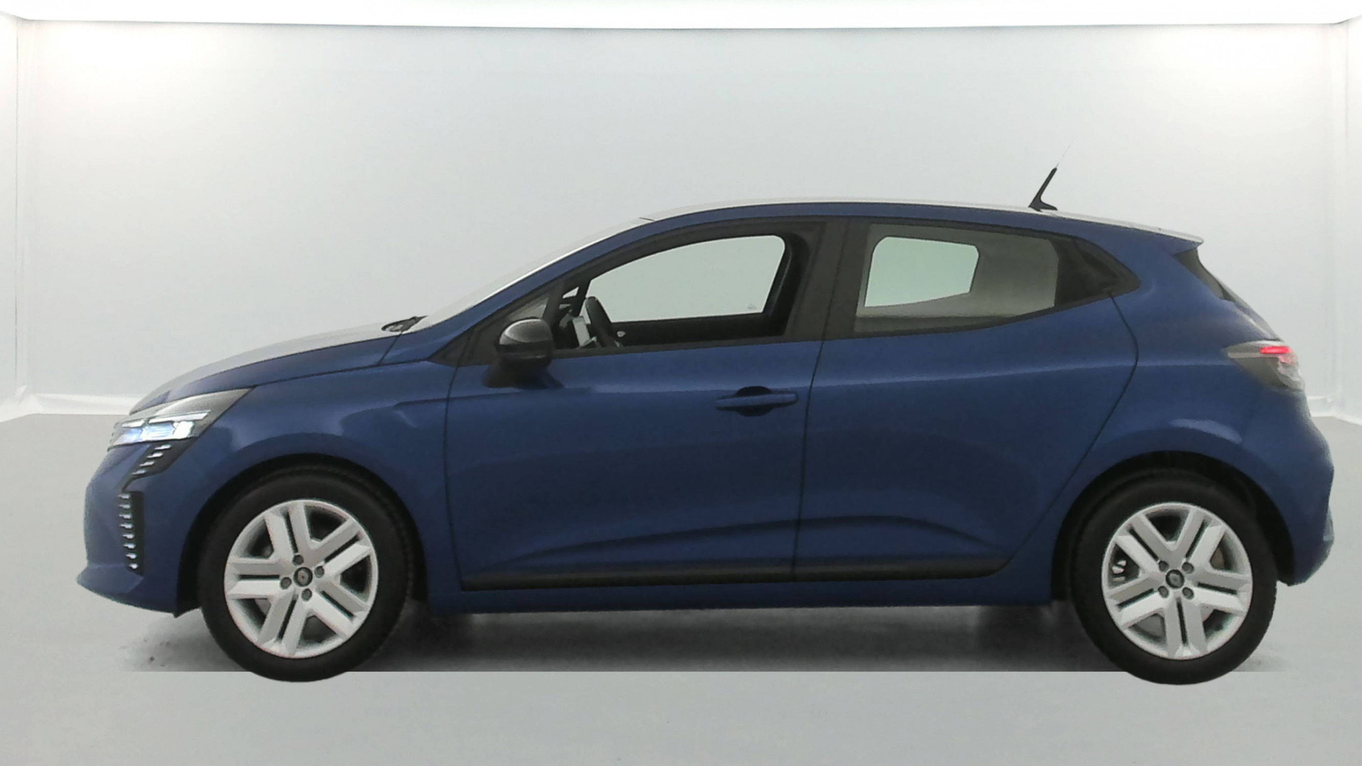Vente en ligne Renault Clio 5 Clio TCe 90 au prix de 15 990 €