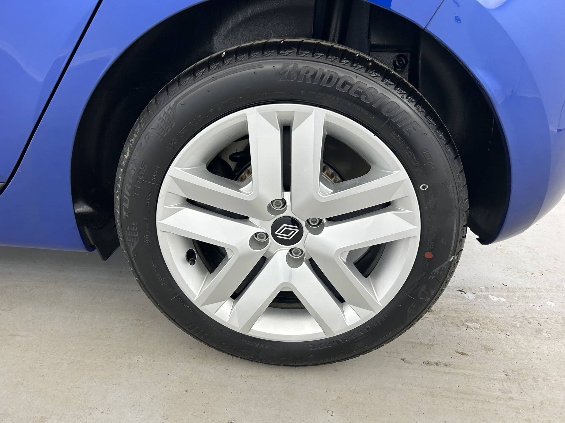 Vente en ligne Renault Clio 5 Clio TCe 90 au prix de 15 990 €