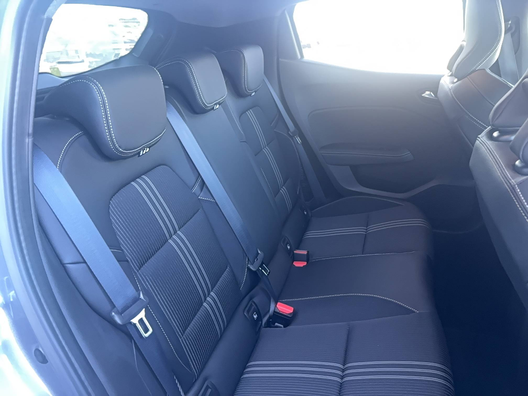 Vente en ligne Renault Clio 5 Clio E-Tech full hybrid 145 au prix de 19 490 €