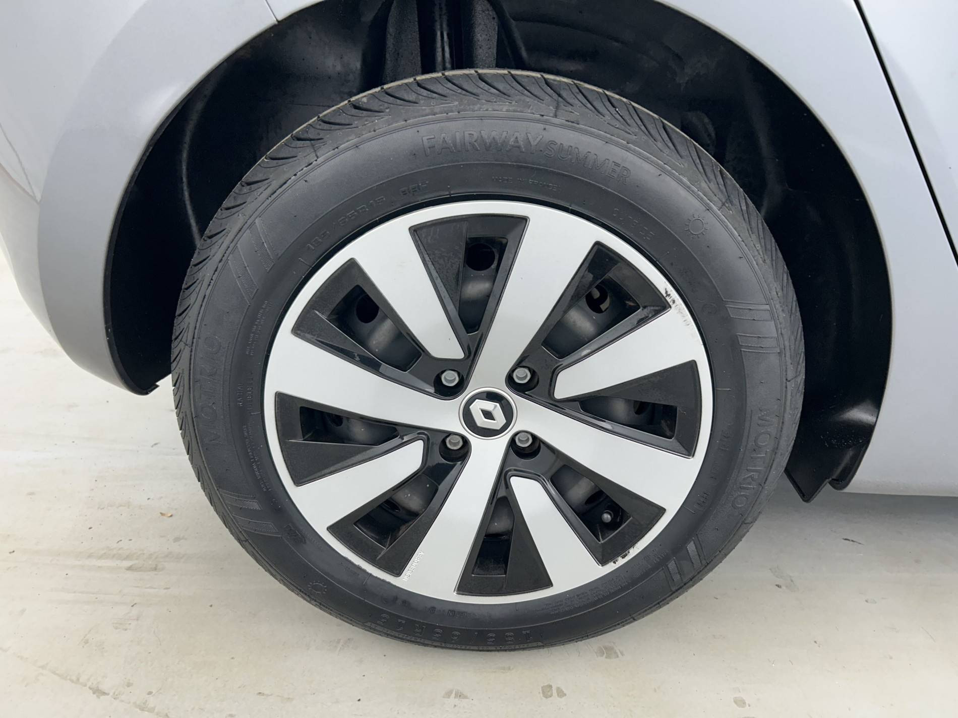 Vente en ligne Renault Clio 5 Clio TCe 90 au prix de 13 790 €