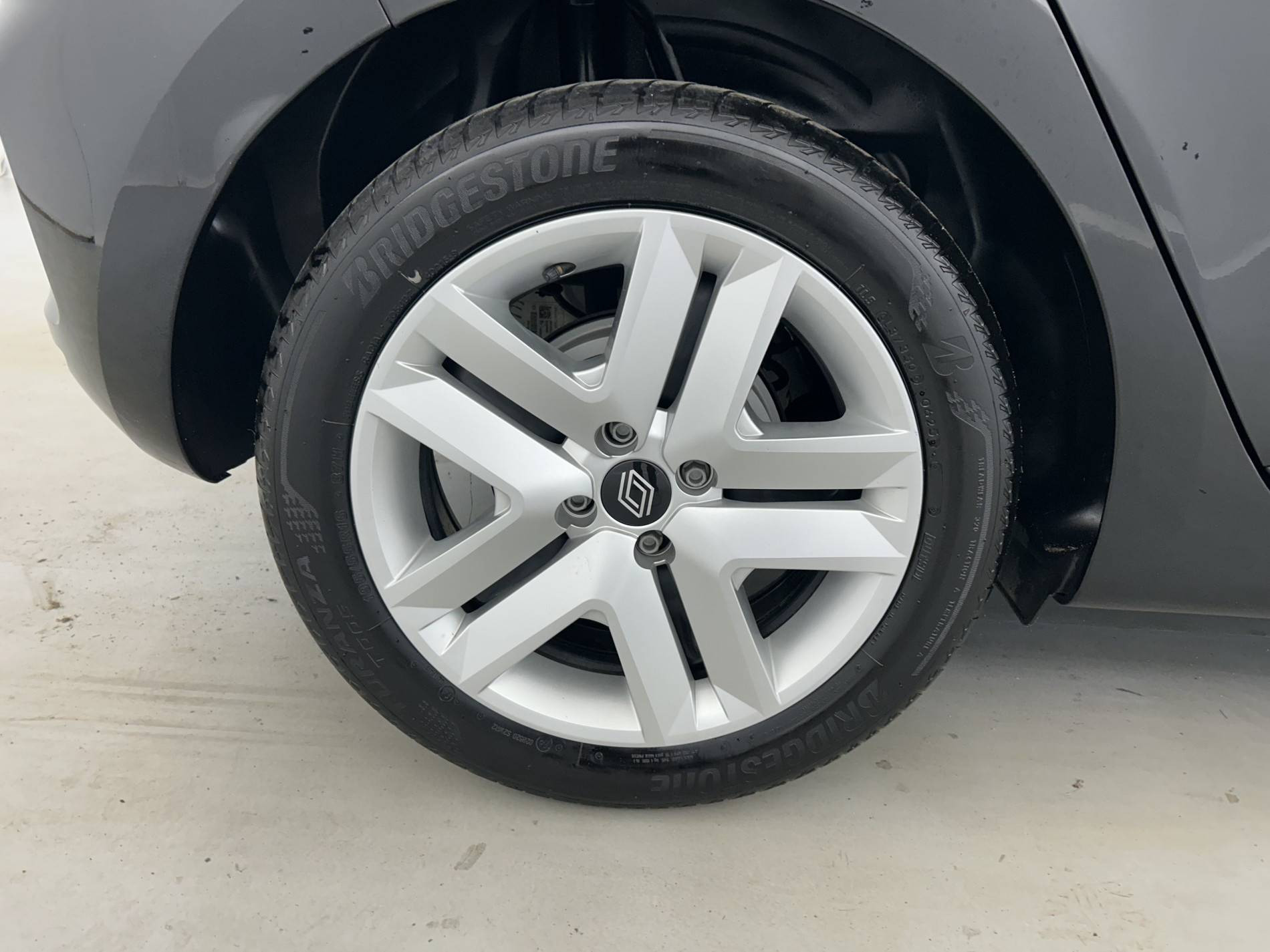 Vente en ligne Renault Clio 5 Clio E-Tech full hybrid 145 ch GSR2 au prix de 19 250 €