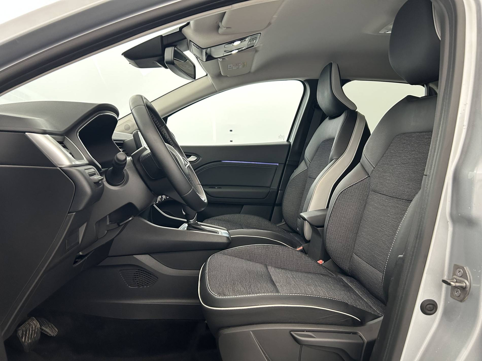 Vente en ligne Renault Captur  E-Tech hybride rechargeable 160 au prix de 20 990 €