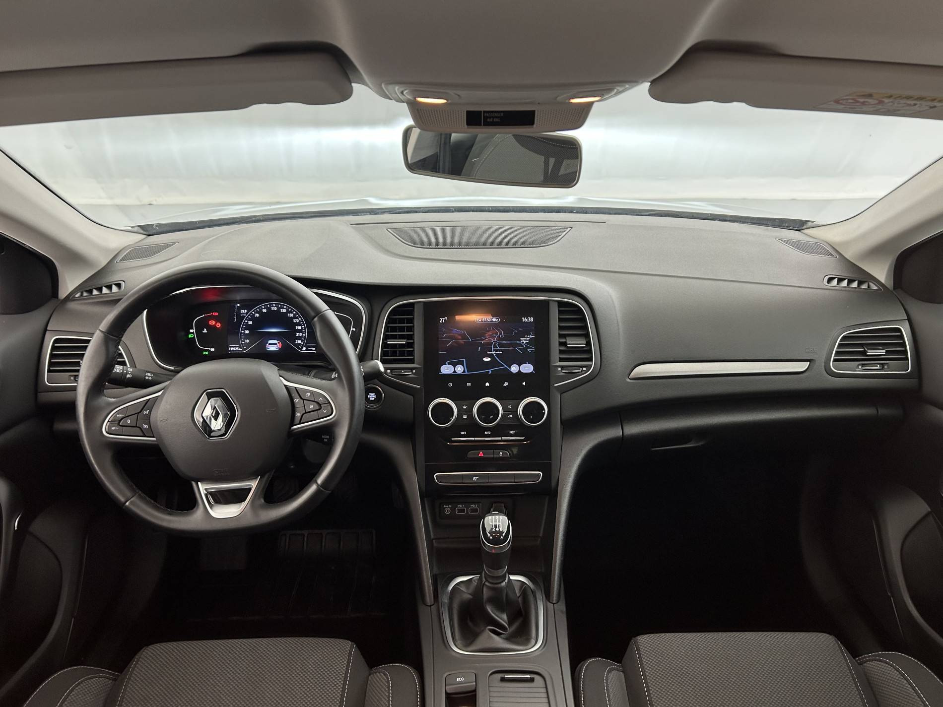 Vente en ligne Renault Megane 4 Estate  Blue dCi 115 au prix de 14 990 €