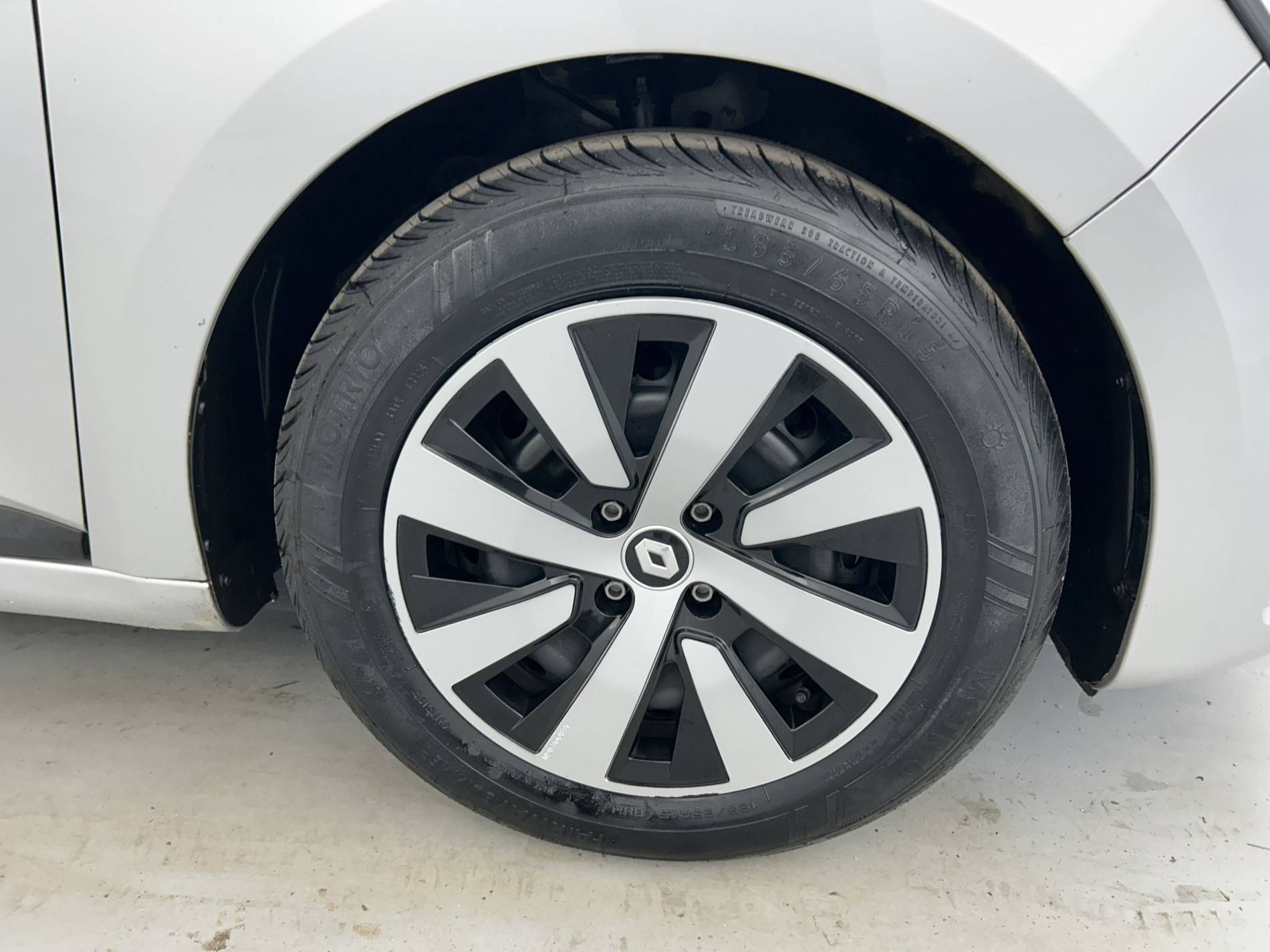 Vente en ligne Renault Clio 5 Clio TCe 90 au prix de 12 990 €