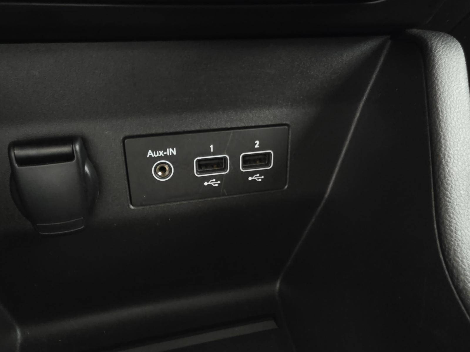 Vente en ligne Renault Clio 5 CLIO SOCIETE BLUE DCI 100 - 21N au prix de 11 990 €