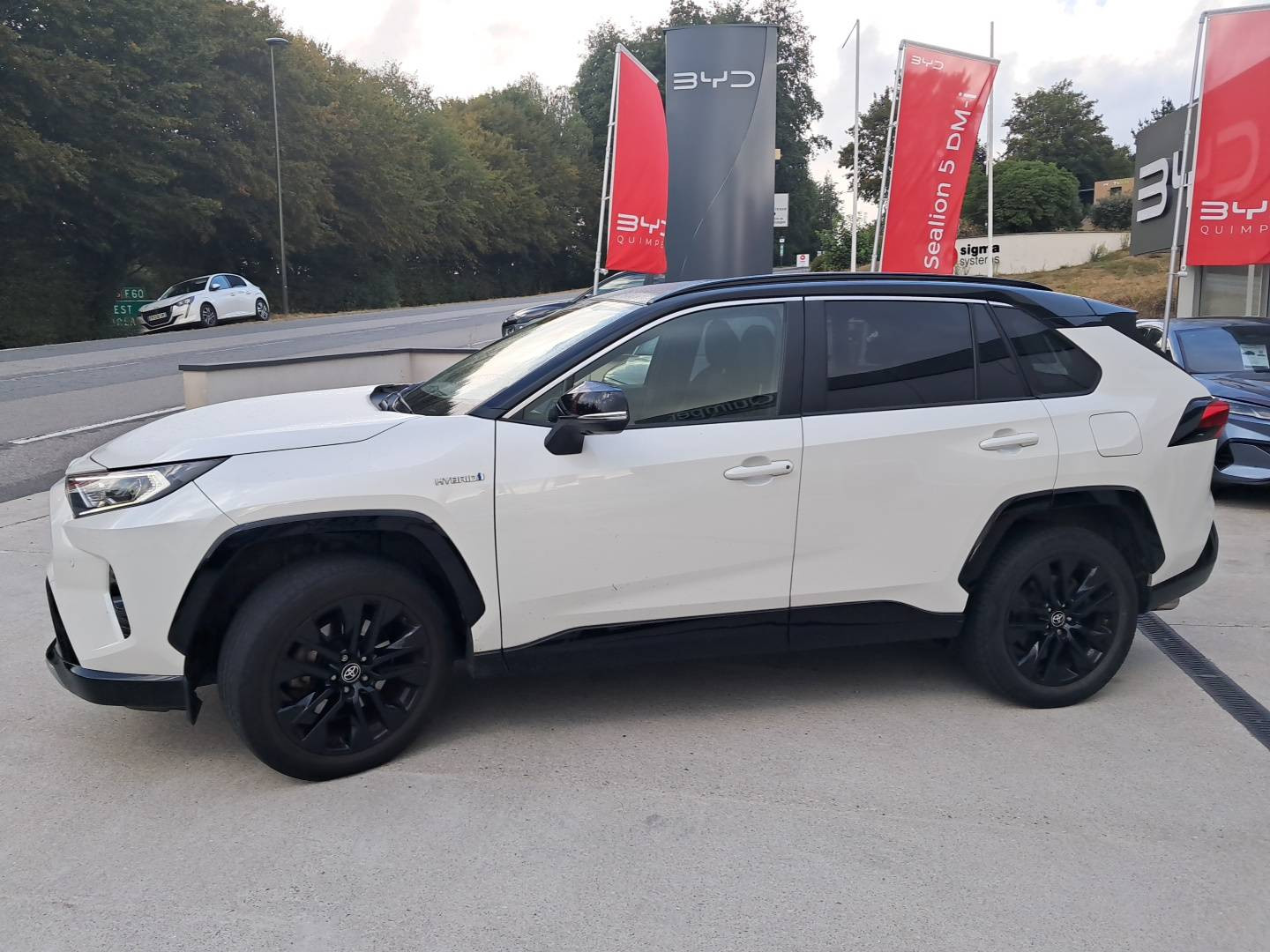 Vente en ligne Toyota RAV4 RAV4 Hybride 222 ch AWD-i au prix de 36 990 €