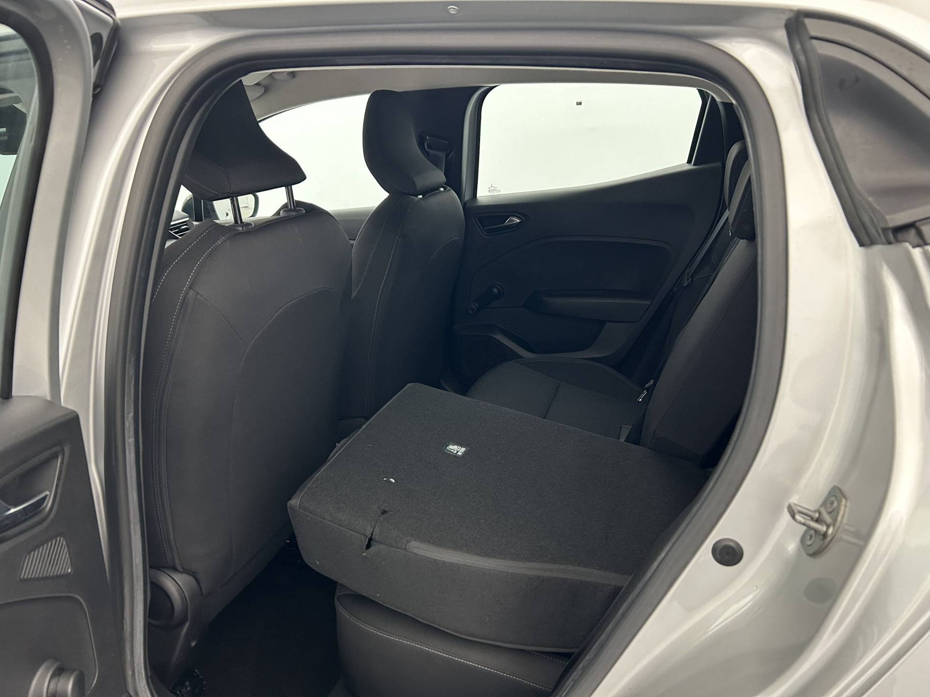 Vente en ligne Renault Clio 5 Clio TCe 90 au prix de 14 990 €