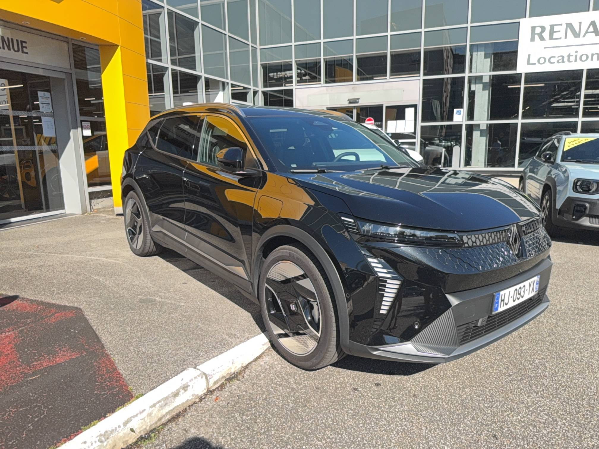 Vente en ligne Renault Scenic E-Tech Scenic E-Tech électrique 220 ch grande autonomie au prix de 50 990 €