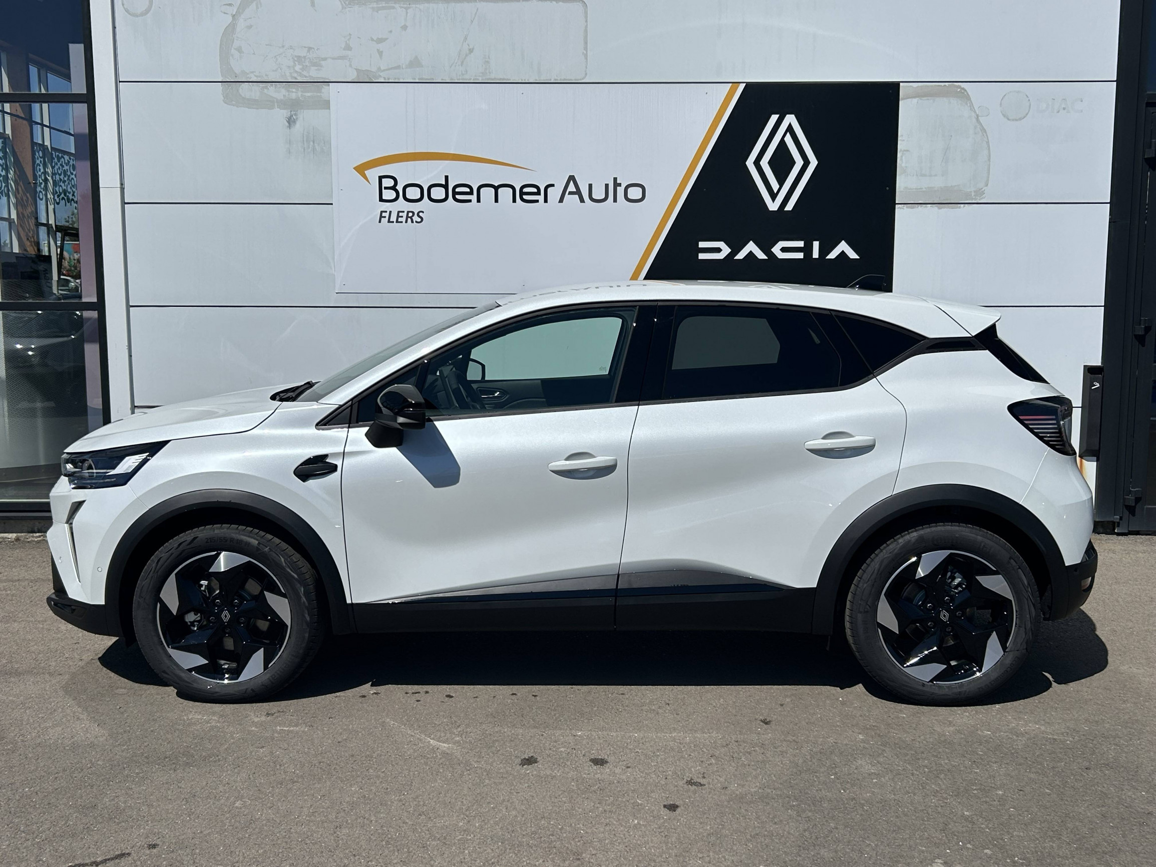 Vente en ligne Renault Captur  E-Tech full hybrid 160 ch au prix de 29 890 €