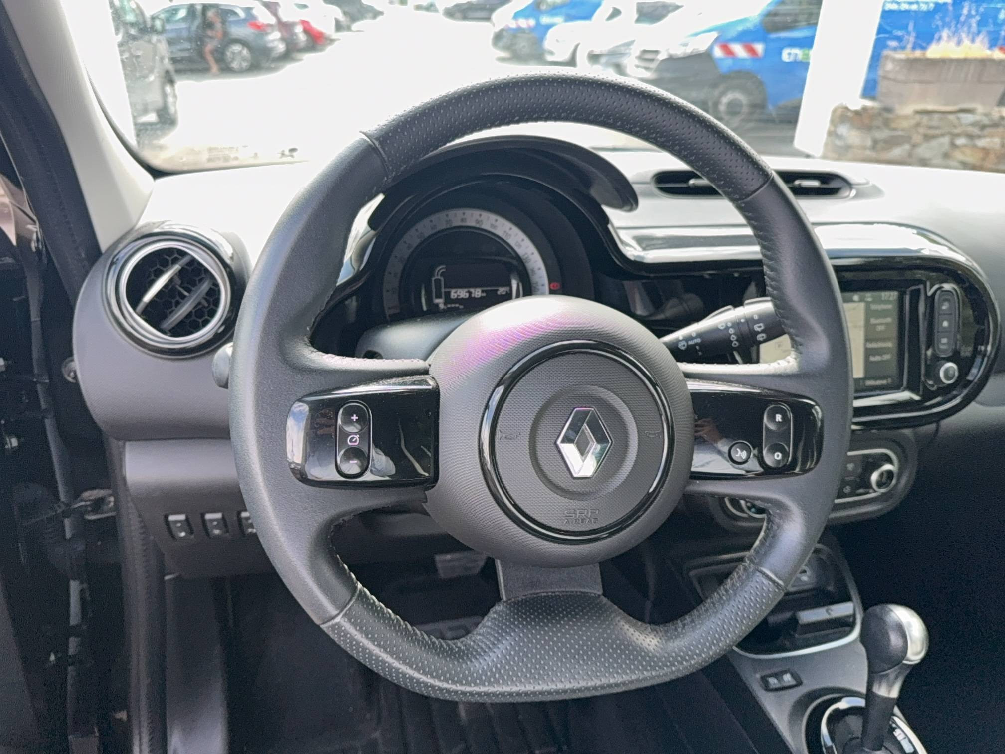 Vente en ligne Renault Twingo Electrique Twingo III E-Tech au prix de 11 590 €