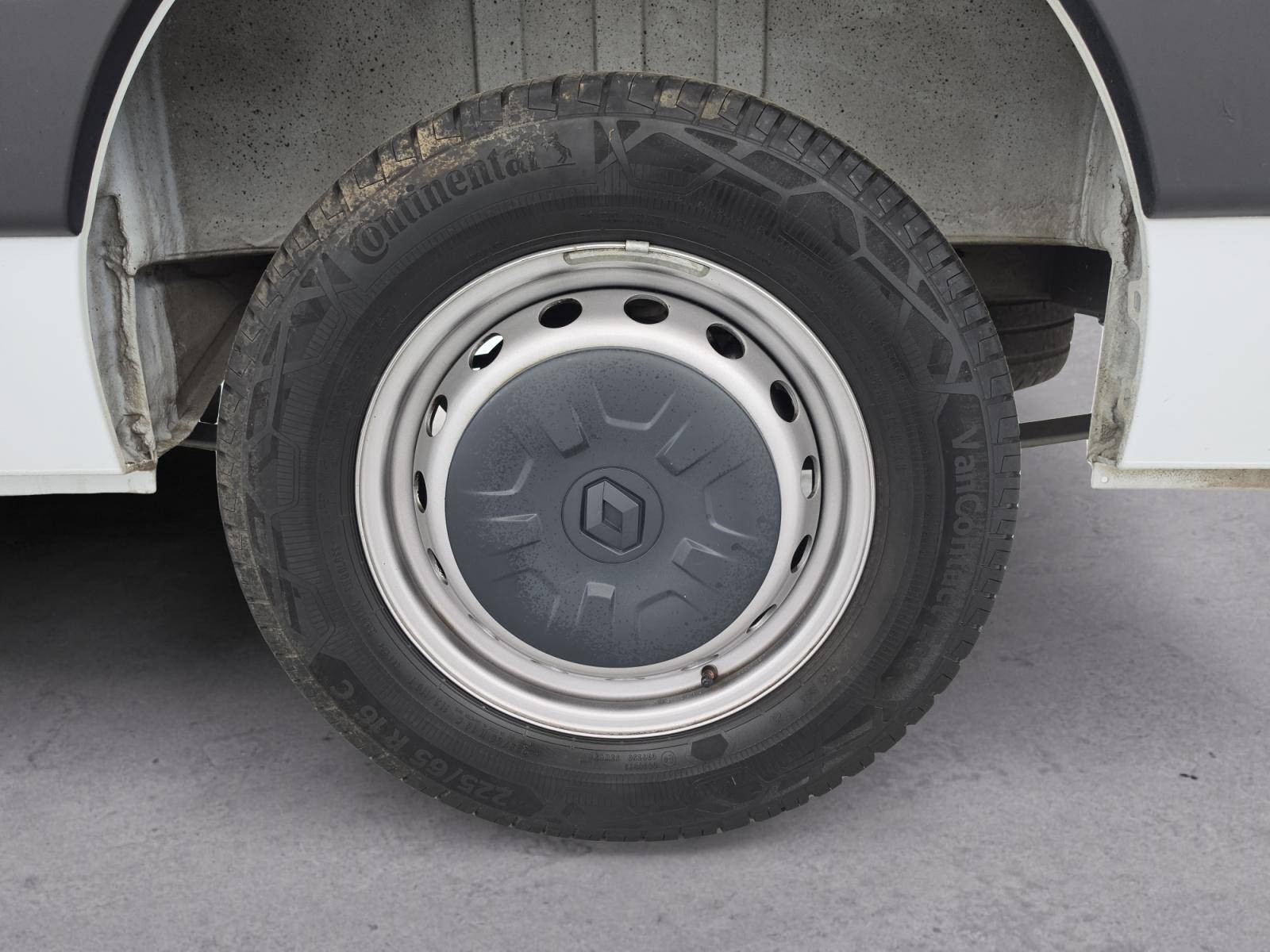 Vente en ligne Renault Master Fourgon MASTER FGN TRAC F3500 L2H2 BLUE DCI 135 au prix de 24 000 €