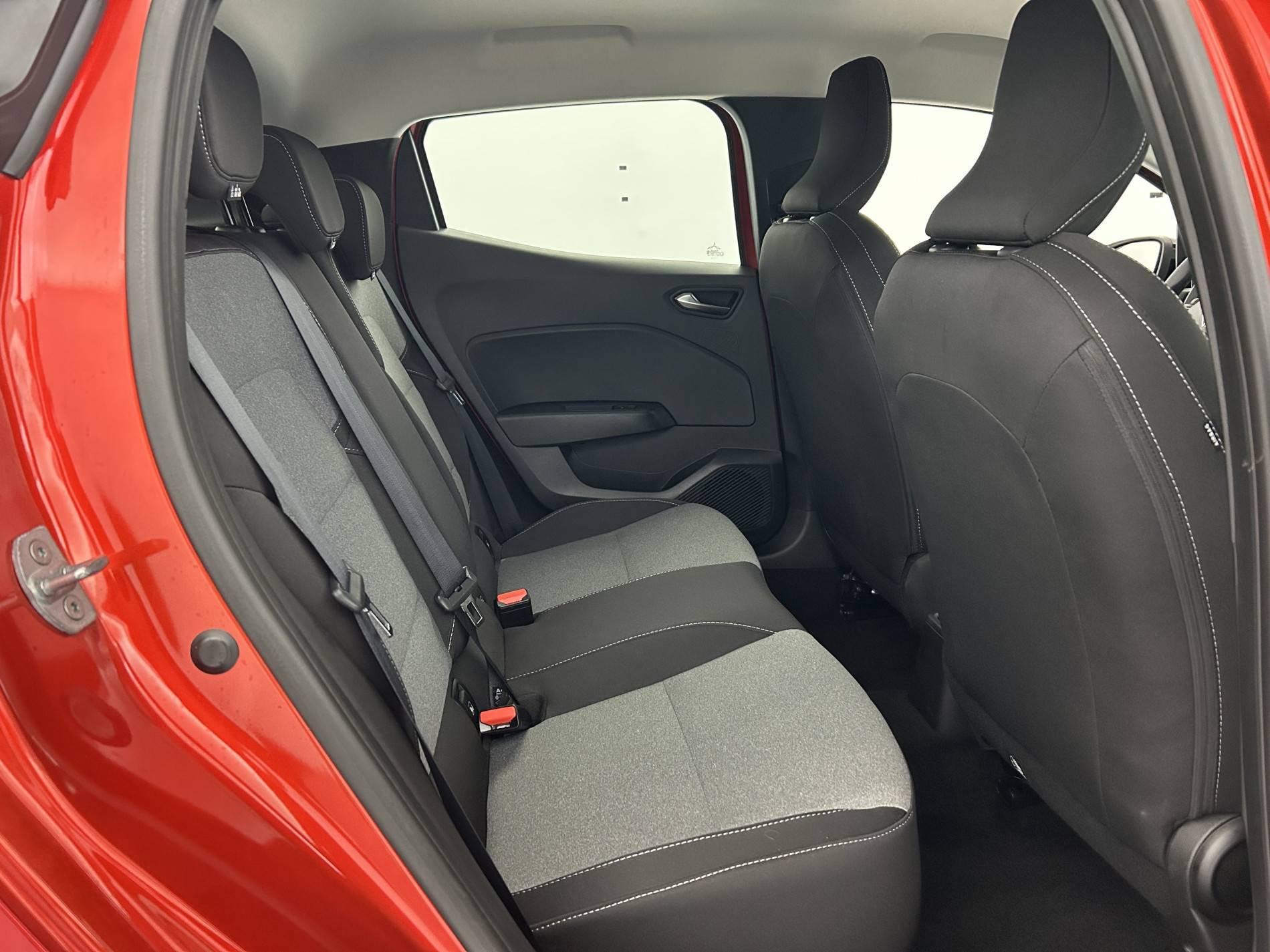 Vente en ligne Renault Clio 5 Clio Blue dCi 100 ch GSR2 au prix de 17 790 €
