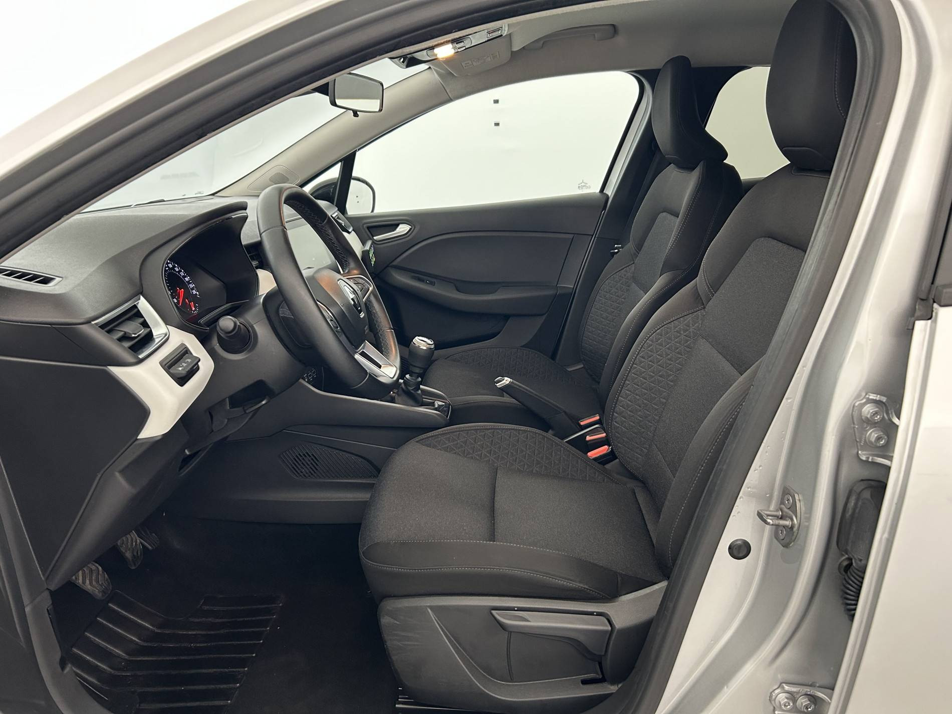 Vente en ligne Renault Clio 5 Clio TCe 90 au prix de 13 990 €