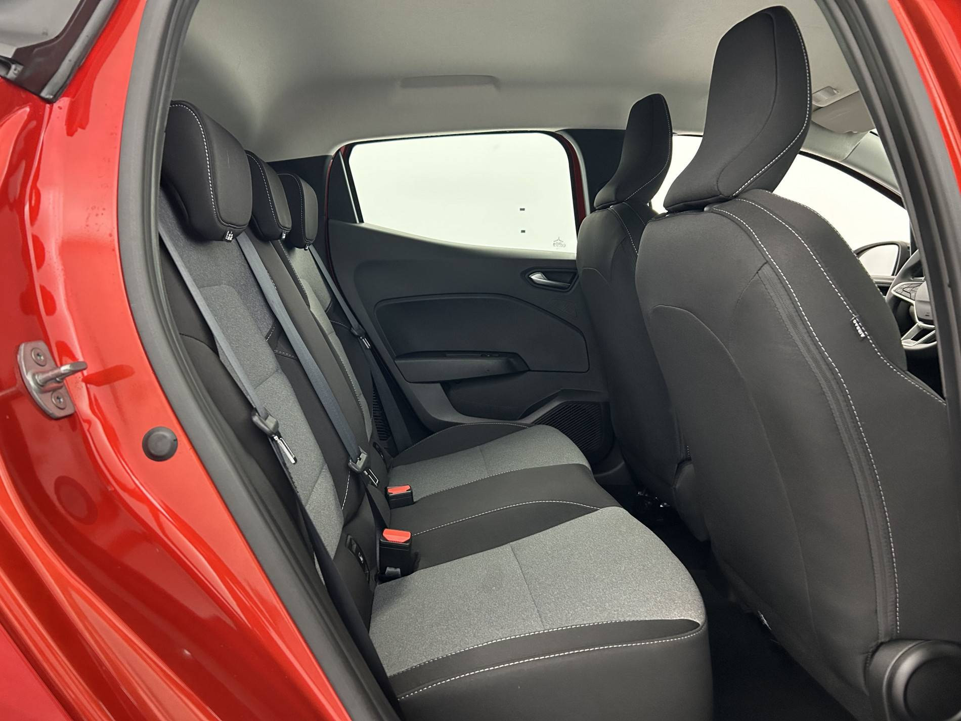 Vente en ligne Renault Clio 5 Clio E-Tech full hybrid 145 ch GSR2 au prix de 19 990 €