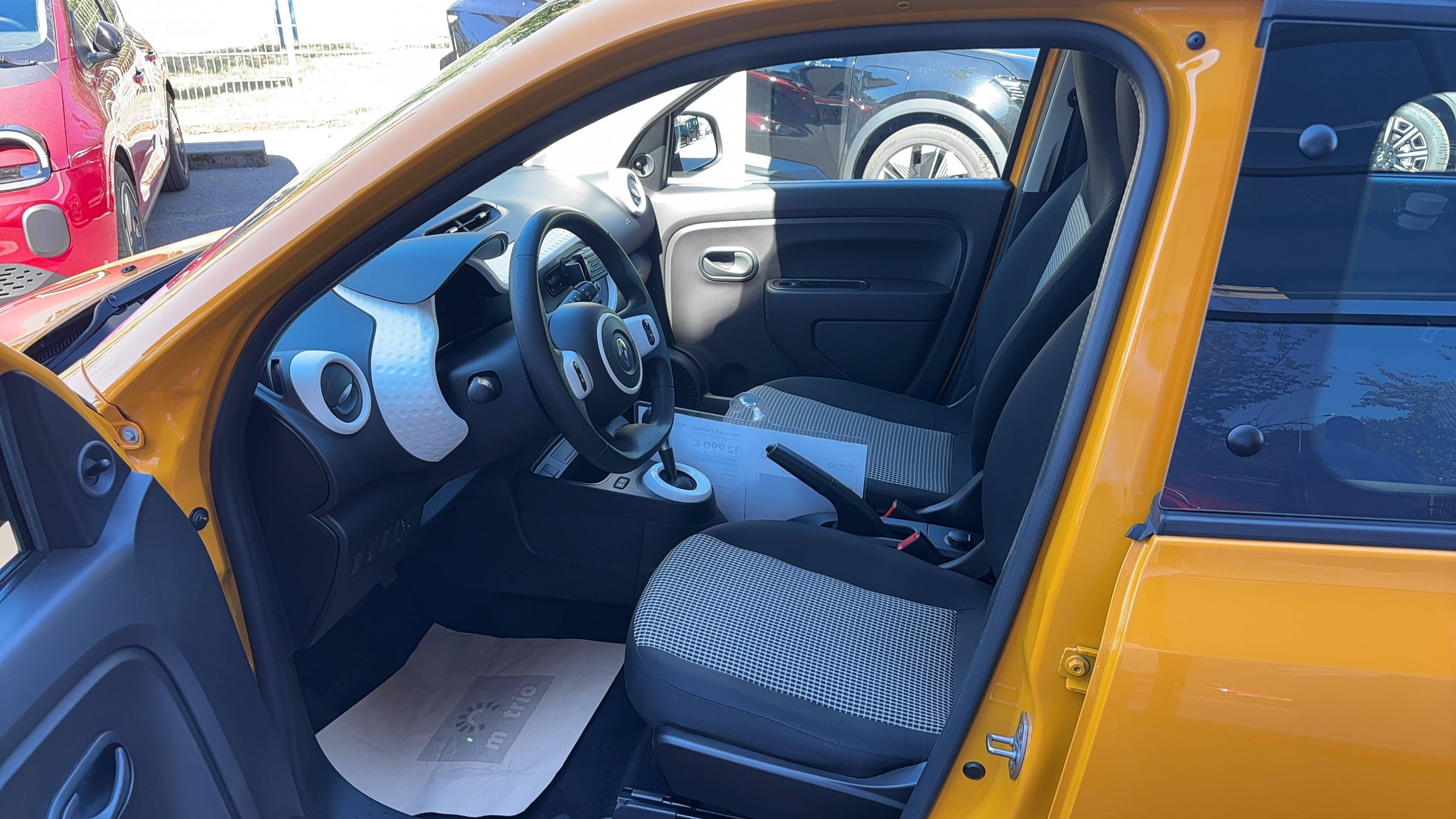 Vente en ligne Renault Twingo Electrique Twingo III E-Tech au prix de 12 990 €