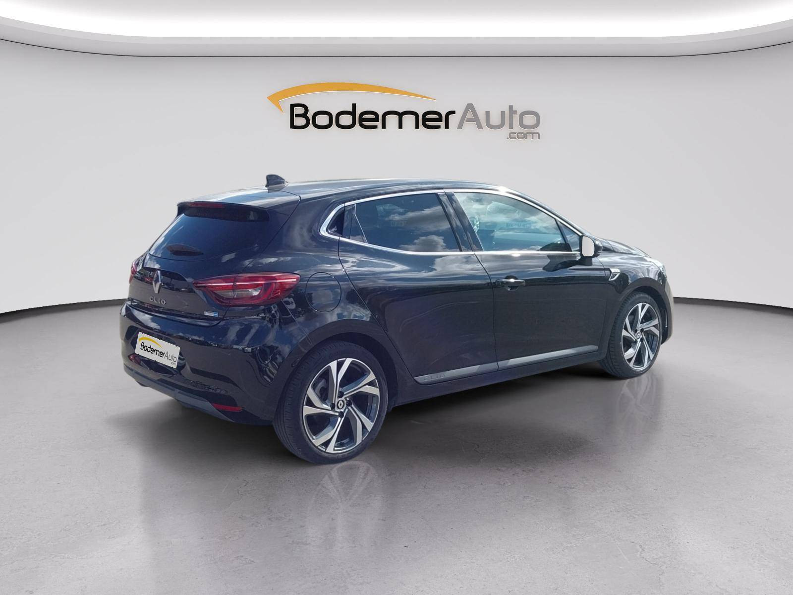 Vente en ligne Renault Clio 5 Clio E-Tech 140 - 21N au prix de 18 990 €