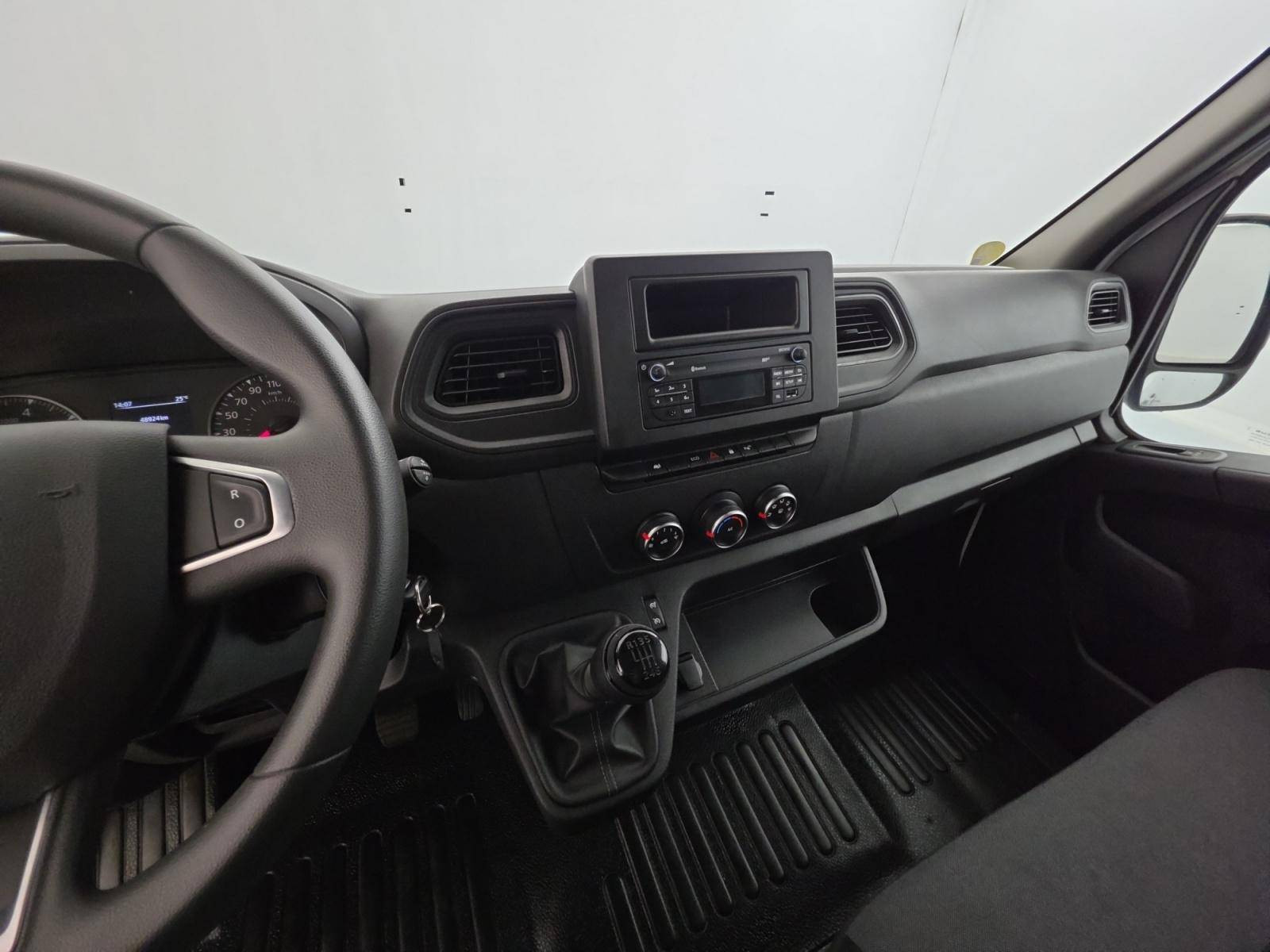 Vente en ligne Renault Master Fourgon MASTER FGN TRAC F3500 L3H3 BLUE DCI 135 au prix de 28 490 €