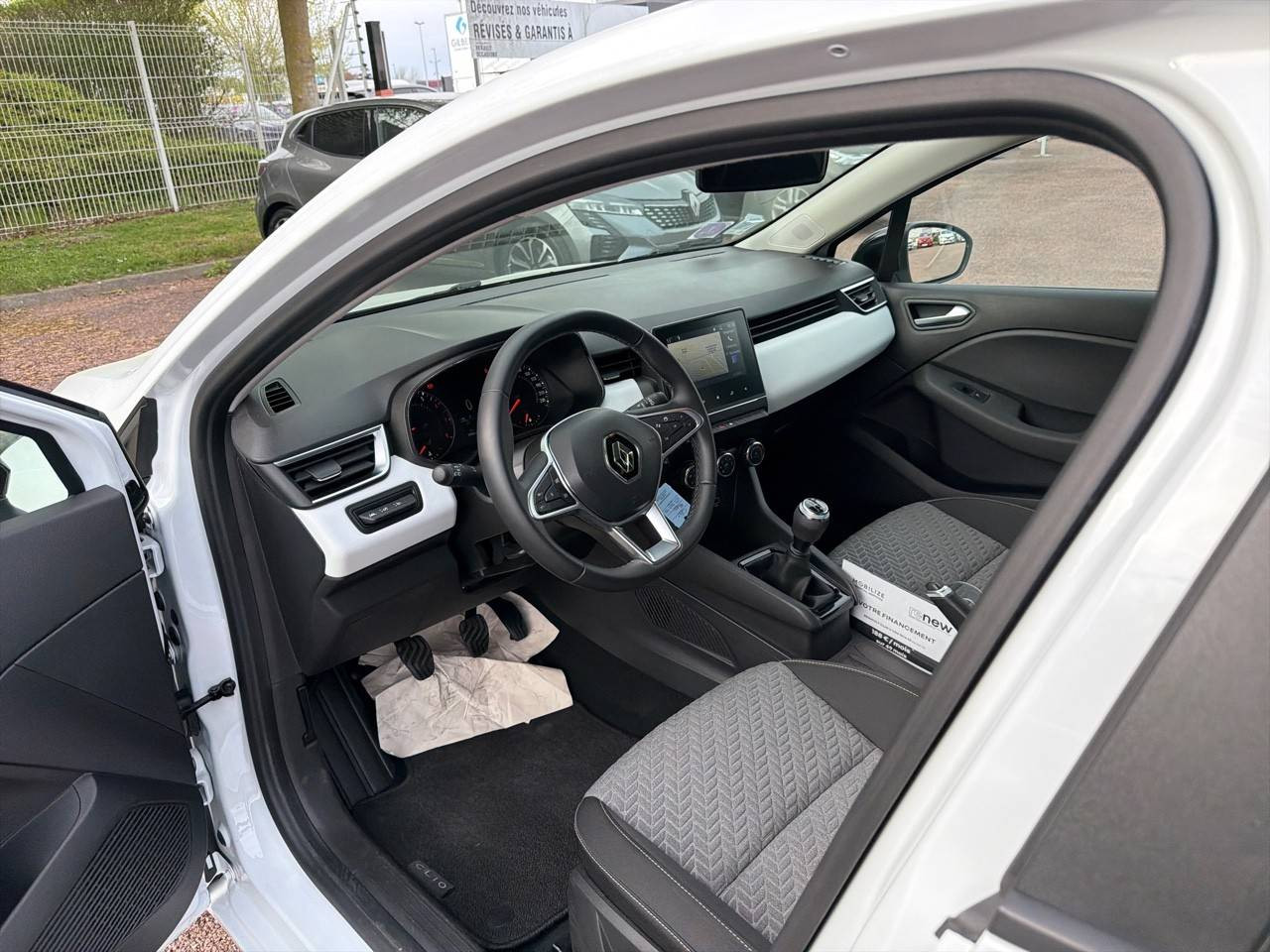 Vente en ligne Renault Clio 5 Clio SCe 65 au prix de 13 490 €