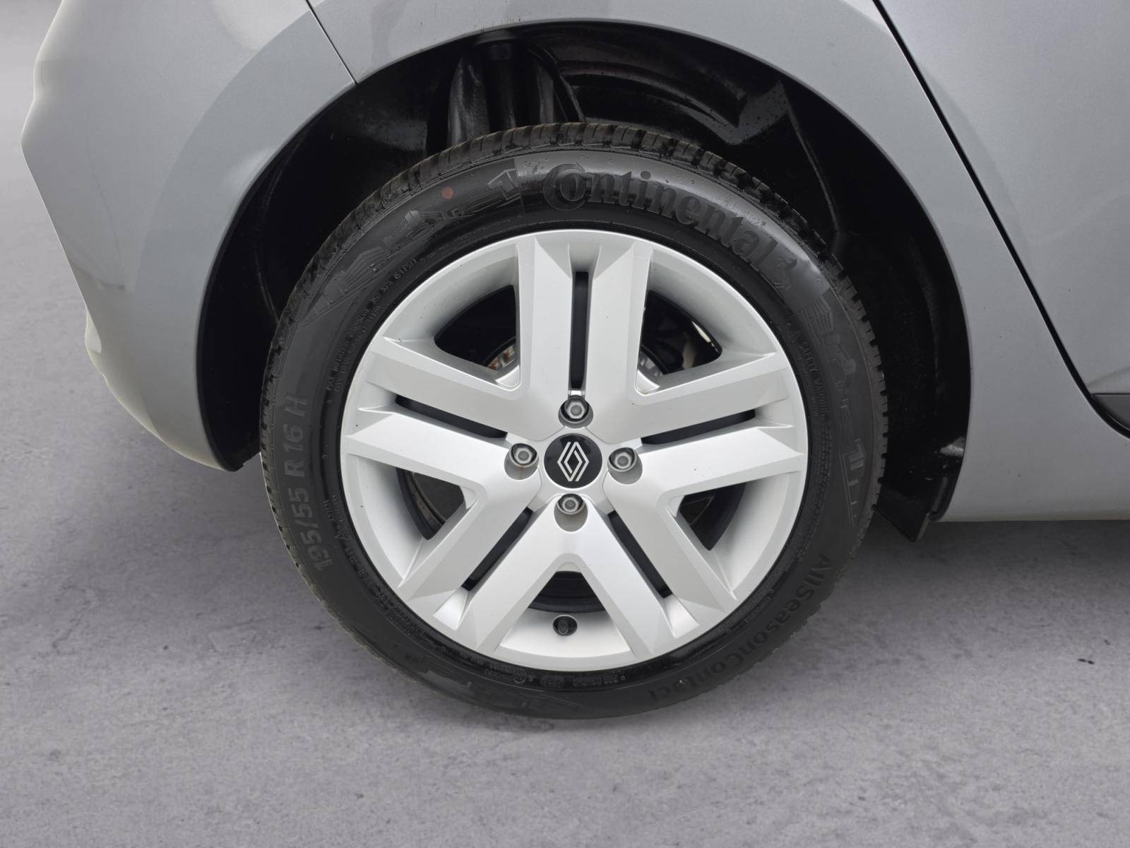 Vente en ligne Renault Clio 5 Clio TCe 90 ch GSR2 au prix de 16 790 €
