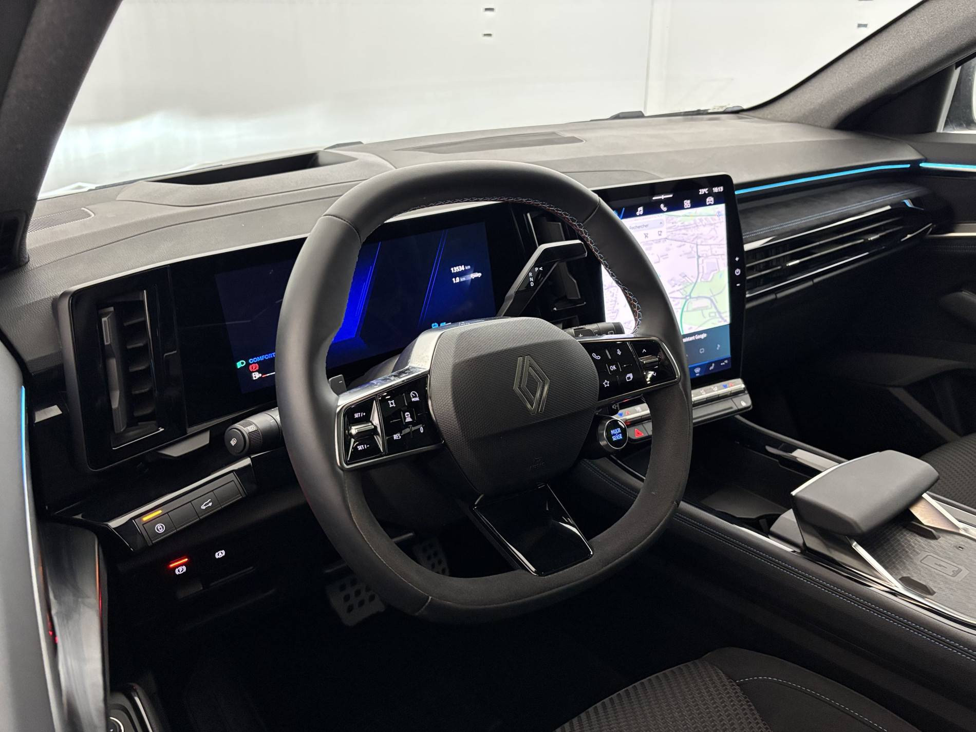 Vente en ligne Renault Espace Espace E-Tech full hybrid 200 GSR2 au prix de 36 690 €