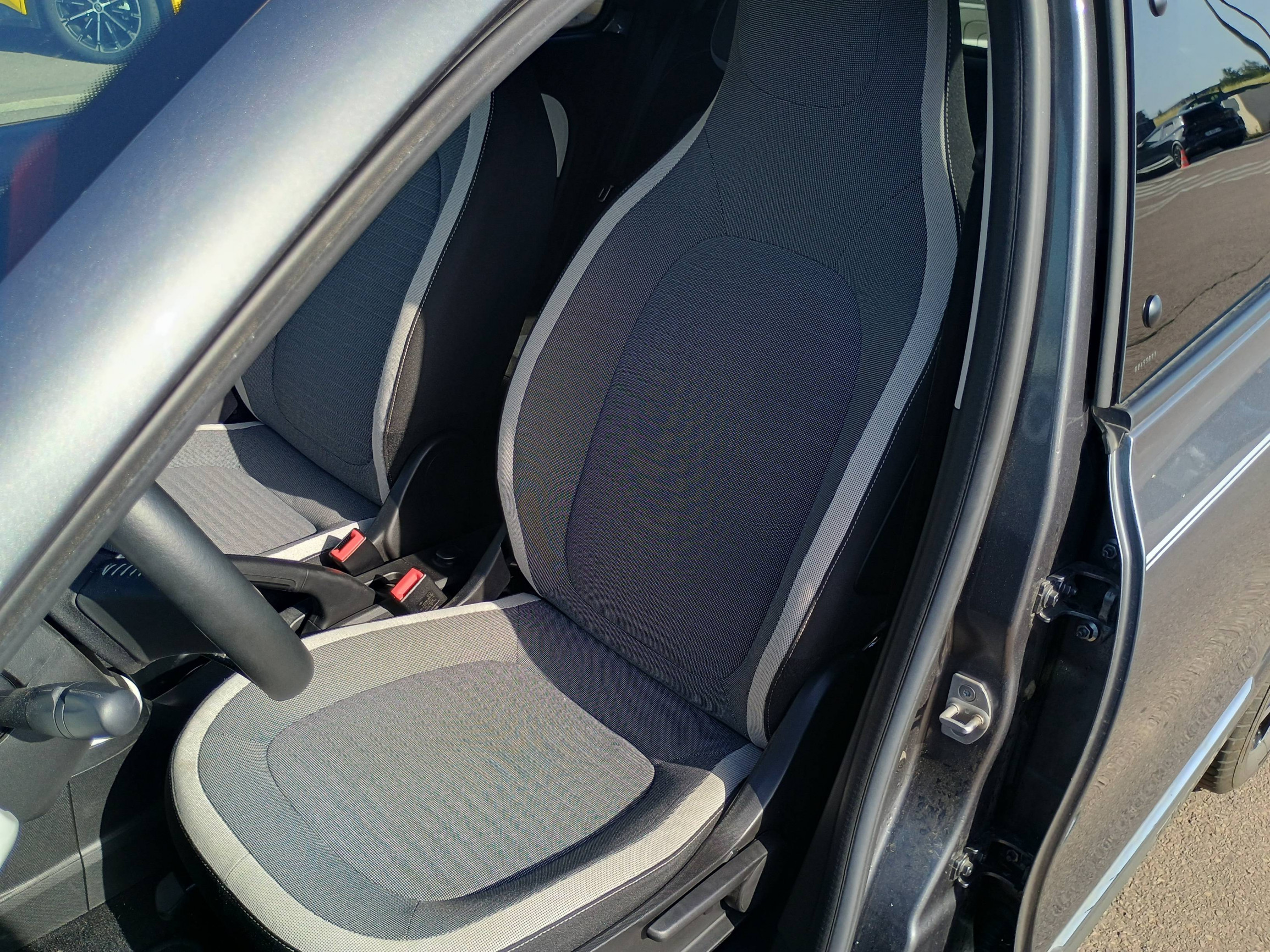 Vente en ligne Renault Twingo 3  0.9 TCe 90 Energy E6C au prix de 11 991 €