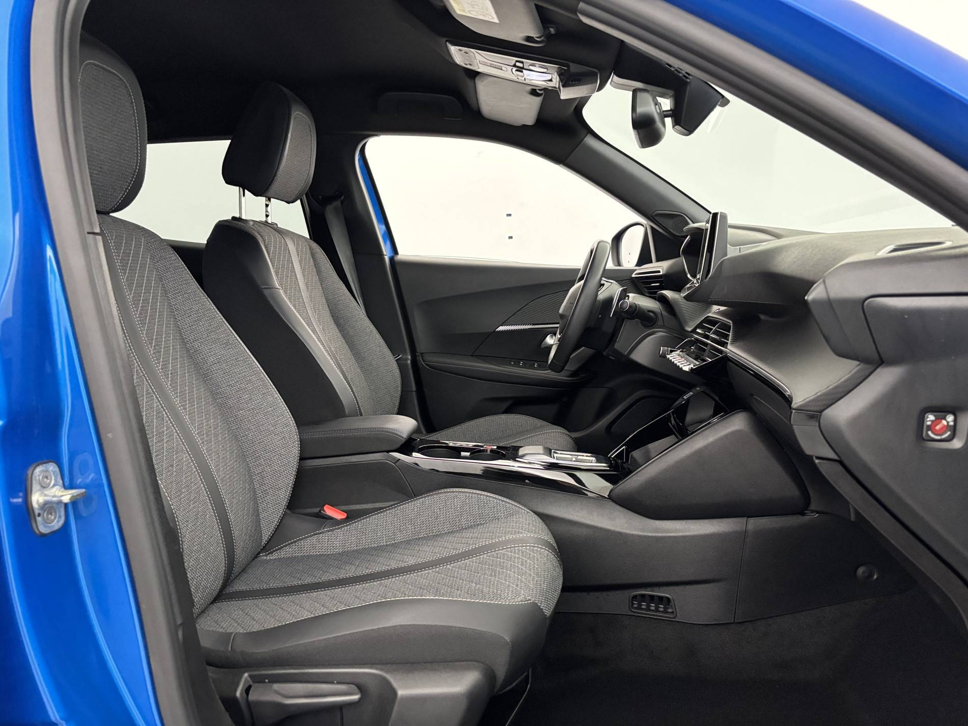 Vente en ligne Peugeot 2008  Hybrid 136 e-DCS6 au prix de 19 990 €