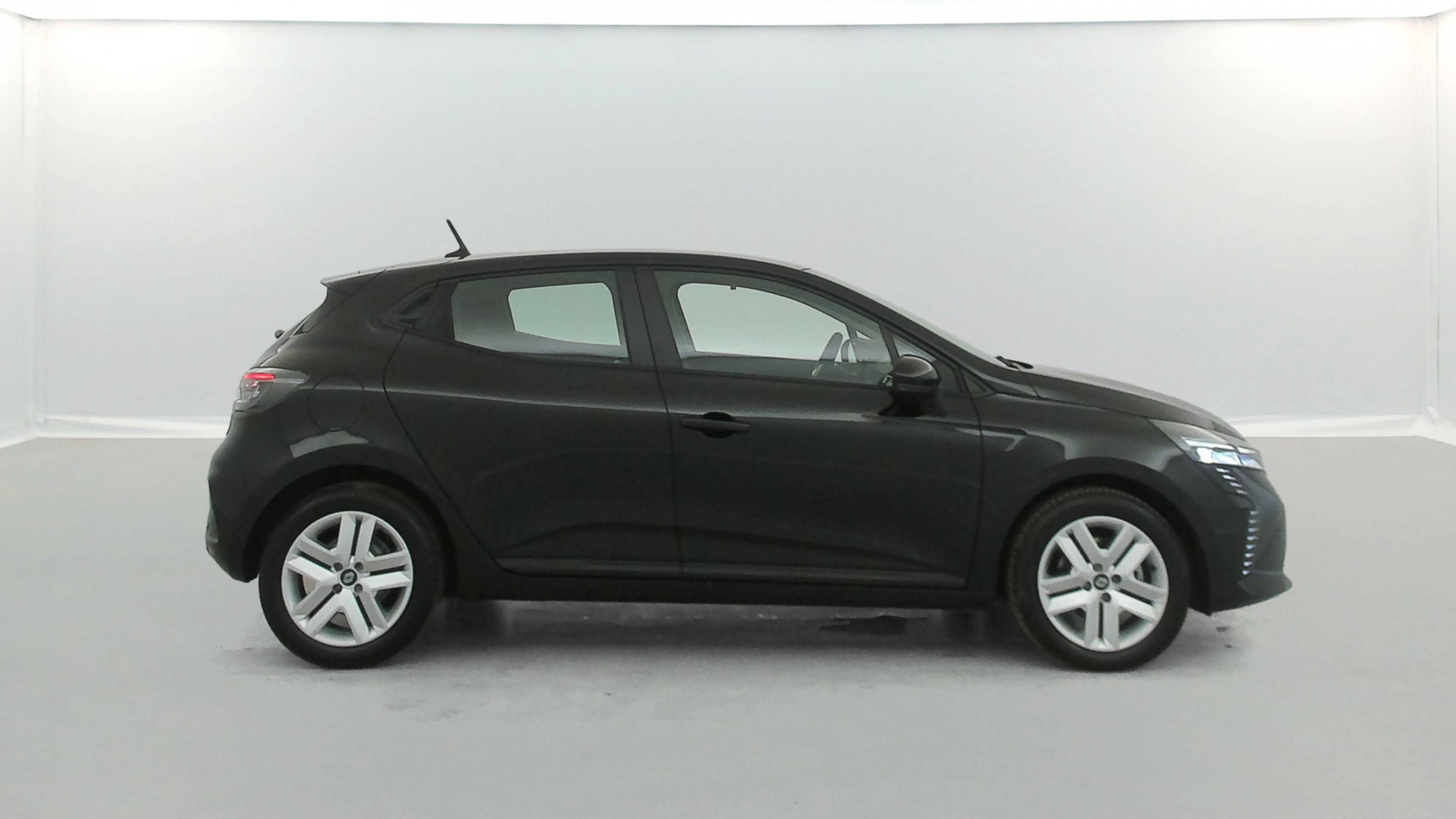 Vente en ligne Renault Clio 5 Clio Blue dCi 100 ch GSR2 au prix de 18 340 €