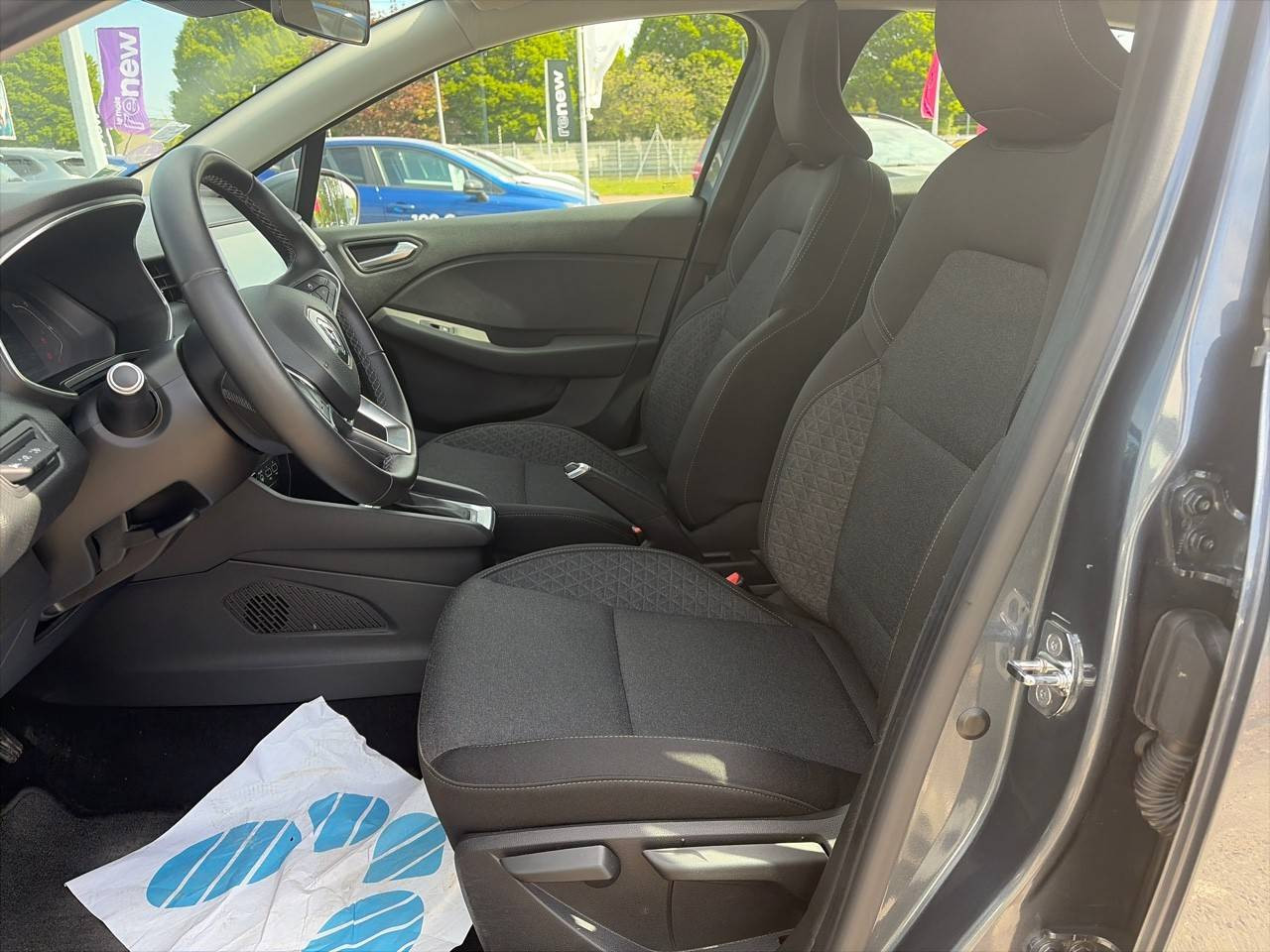 Vente en ligne Renault Clio 5 Clio E-Tech 140 - 21N au prix de 14 790 €